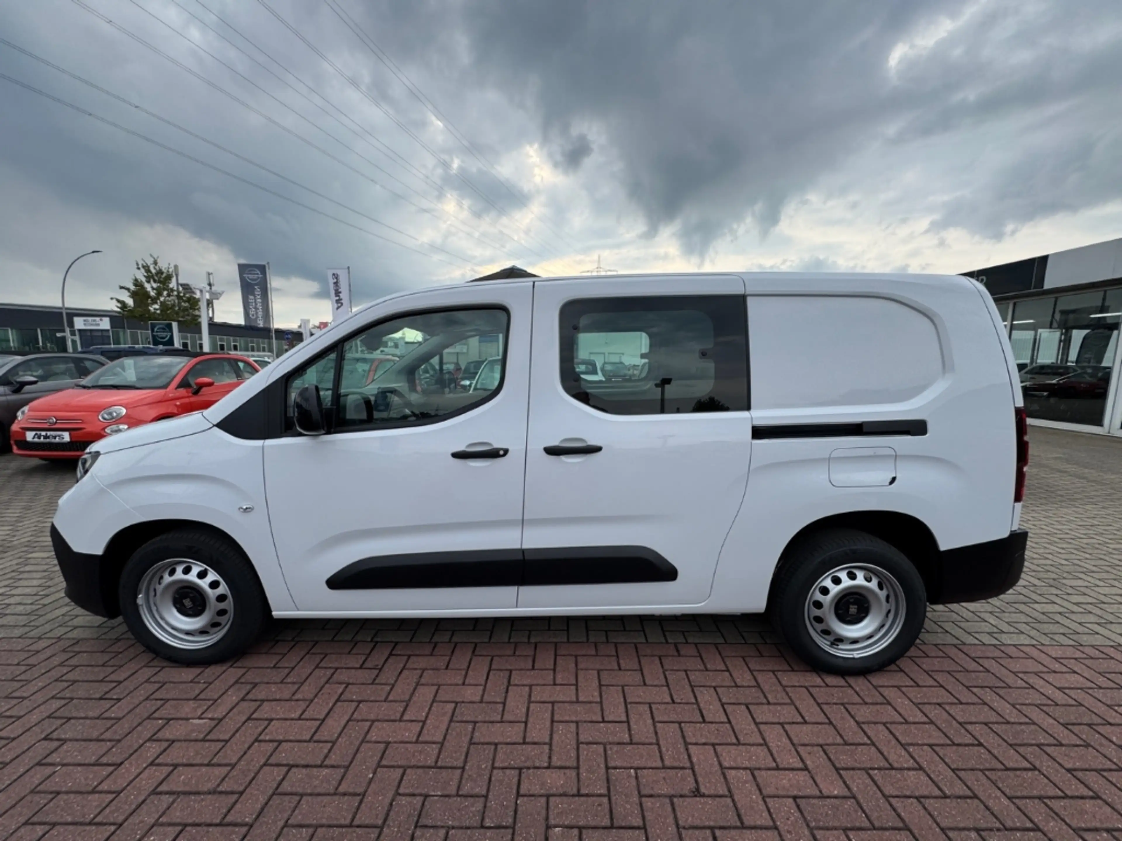 Fiat Doblo Multicab XL+AUTOMATIK+KAMERA+CARPLAY+SHZ+KLIMAAUTO — photo 4