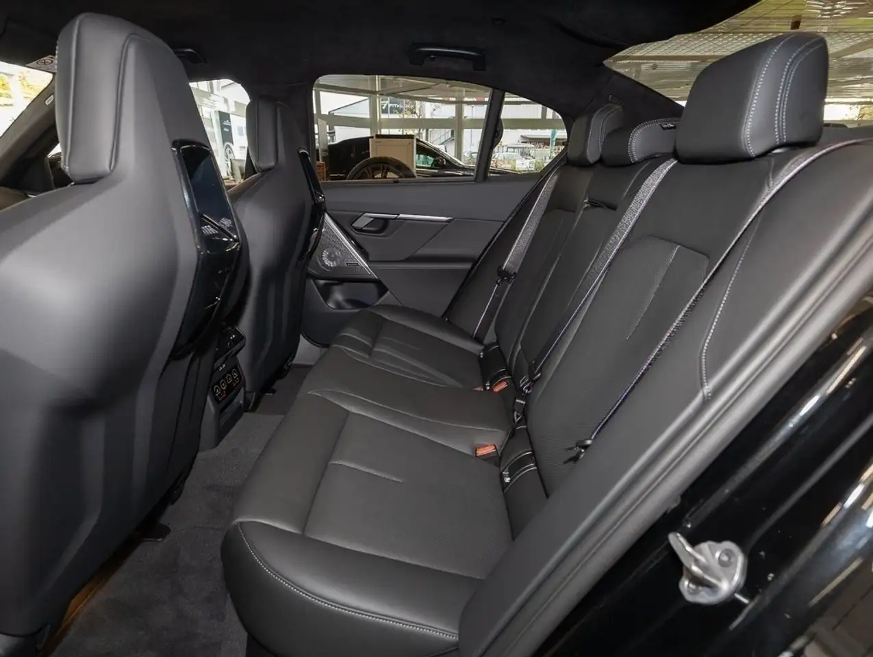 BMW M5 Limousine 0,5% VERSTEUERUNG + Ultimate Package 14