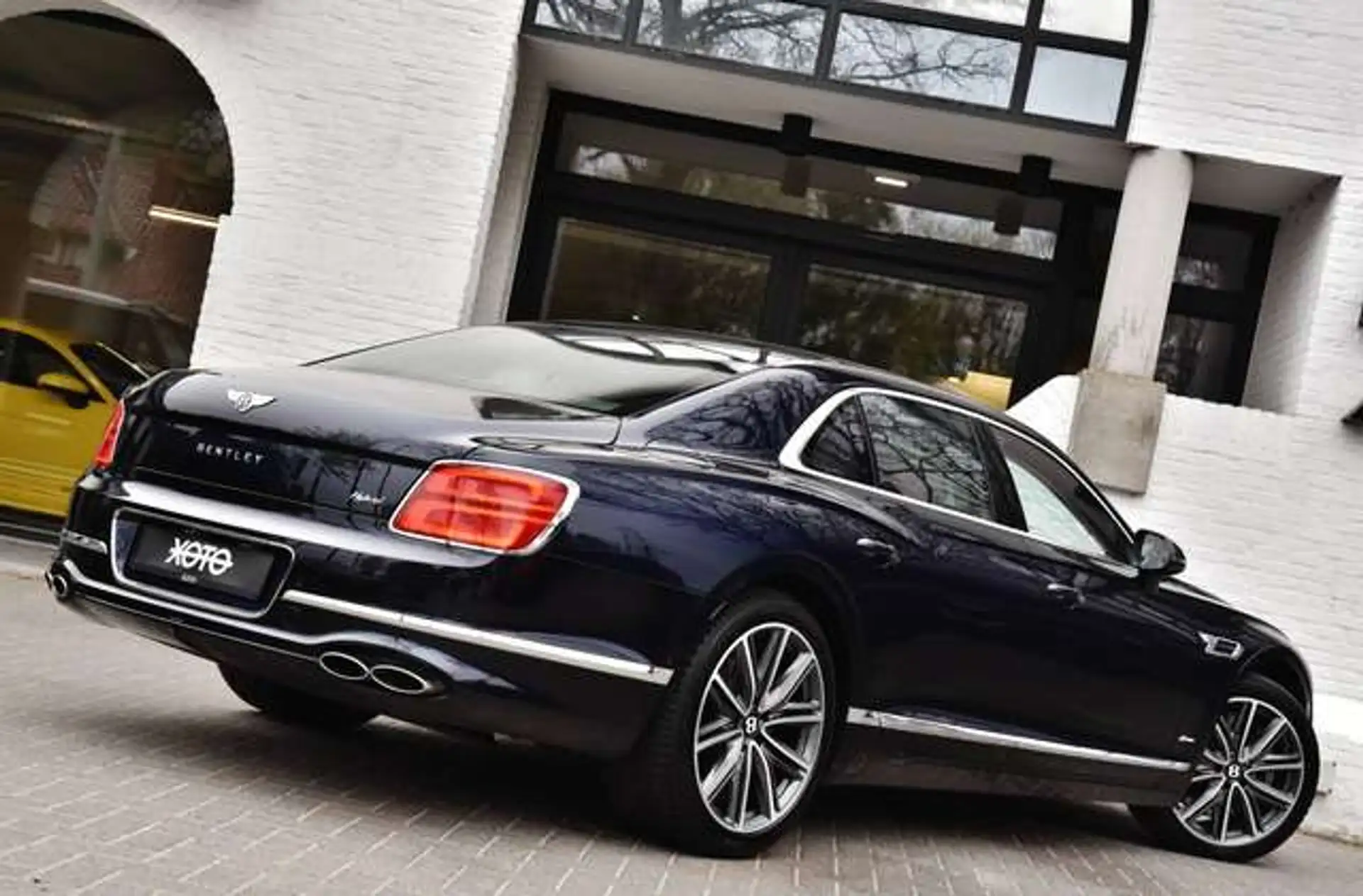 Bentley Flying Spur Flying Spur 2023 블랙 사진 5