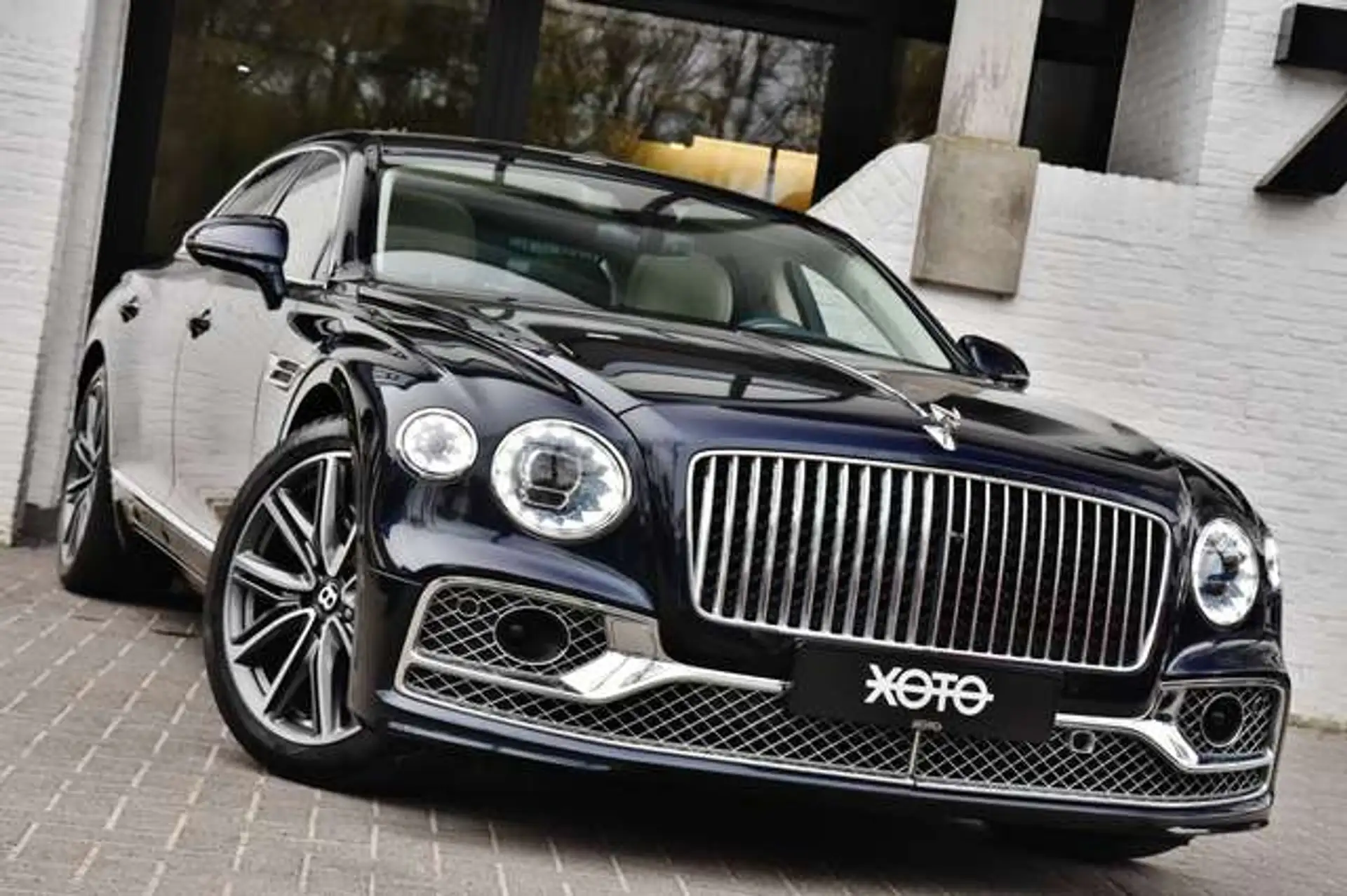 Bentley Flying Spur Flying Spur 2023 블랙 사진 2