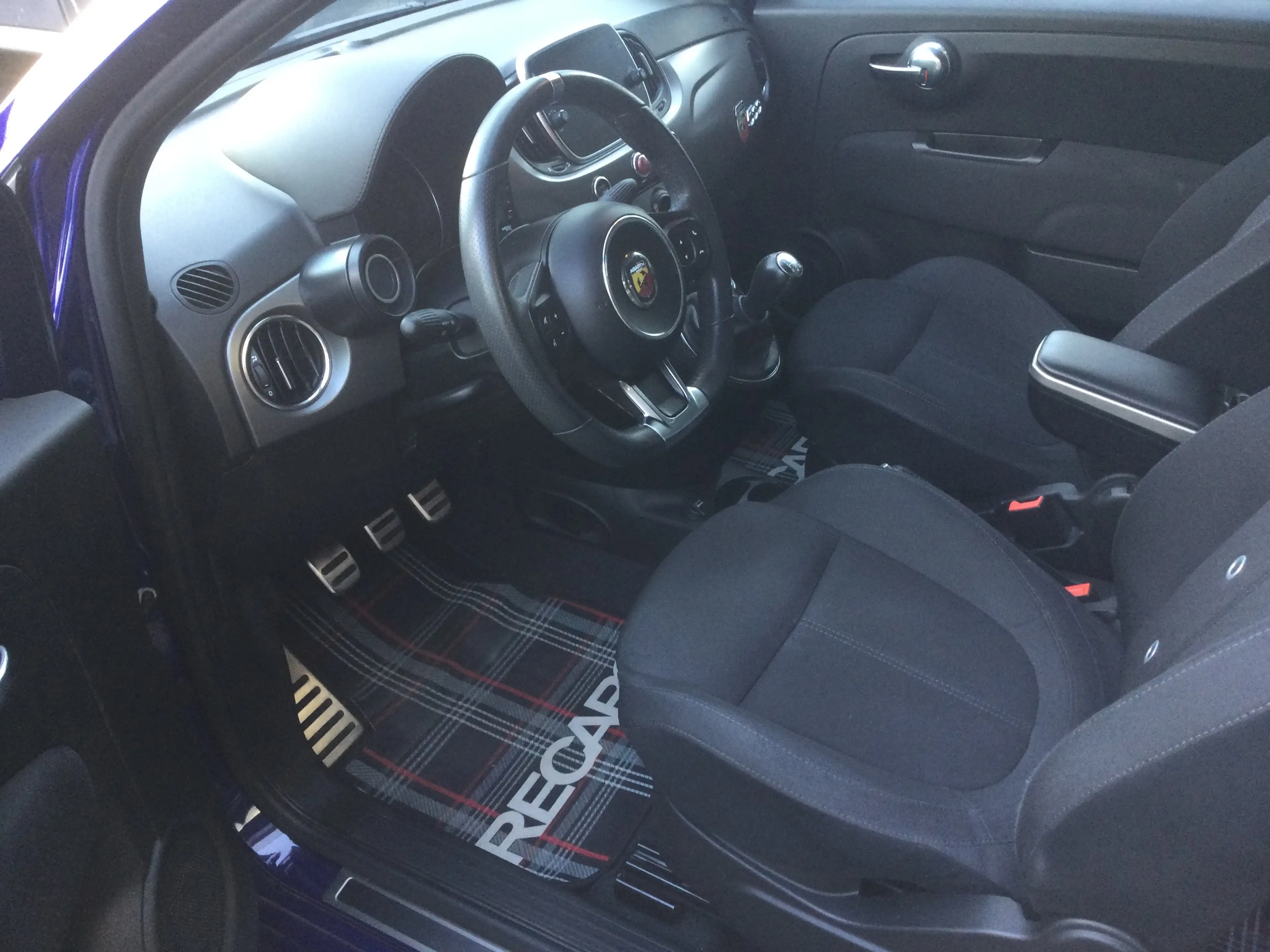 Fiat 595 Abarth 500 1.4 T-Jet Abarth 595 PISTA 70e ANNIVERSAIRE — photo 8