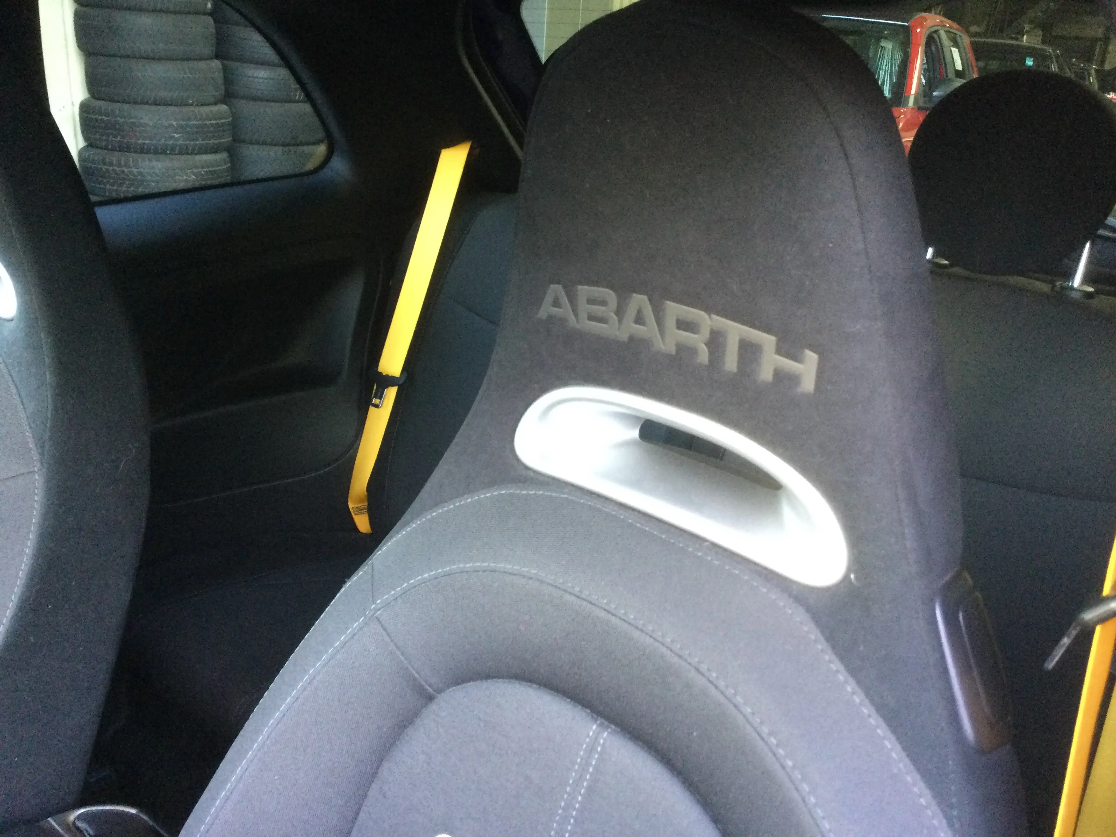 Fiat 595 Abarth 500 1.4 T-Jet Abarth 595 PISTA 70e ANNIVERSAIRE — photo 11