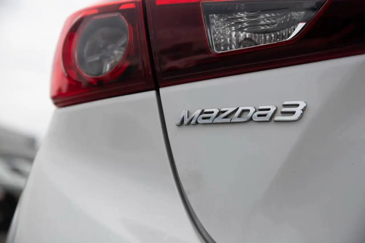 Mazda 3 photo Mazda 3