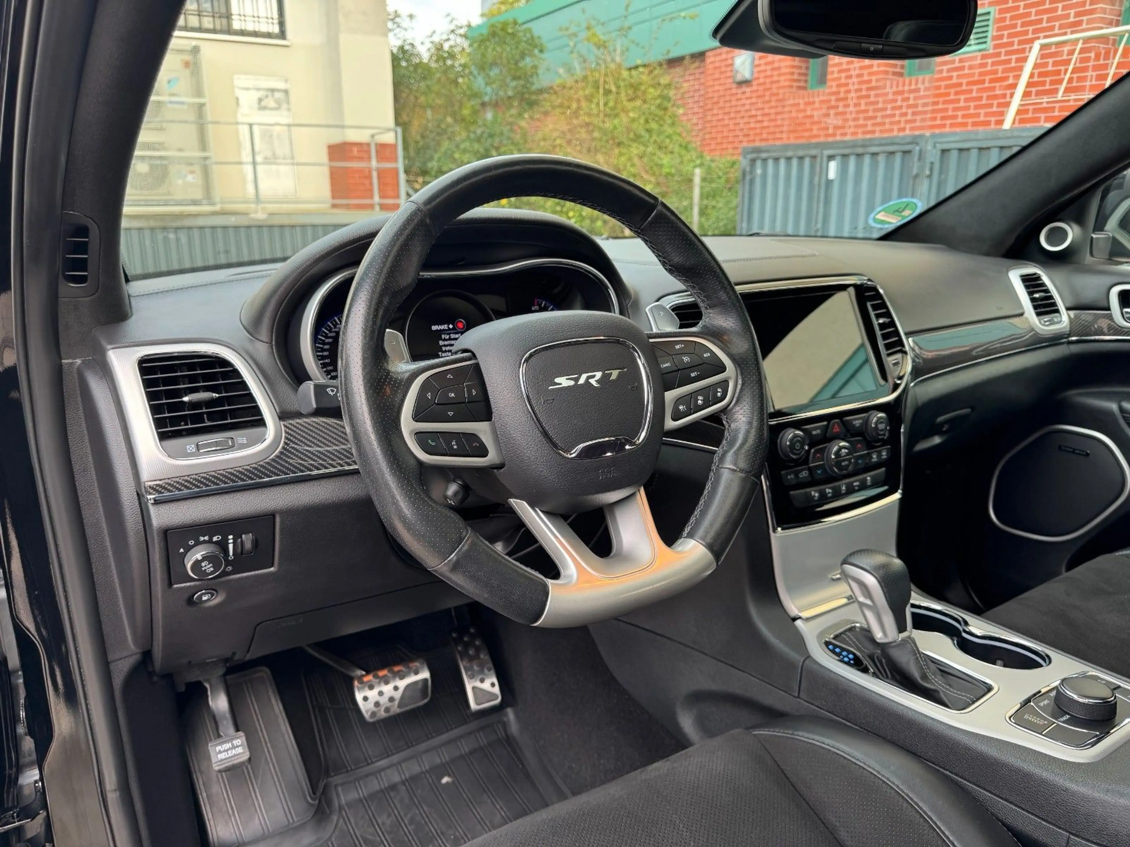 Jeep Grand Cherokee 6.4 V8 HEMI SRT — photo 8