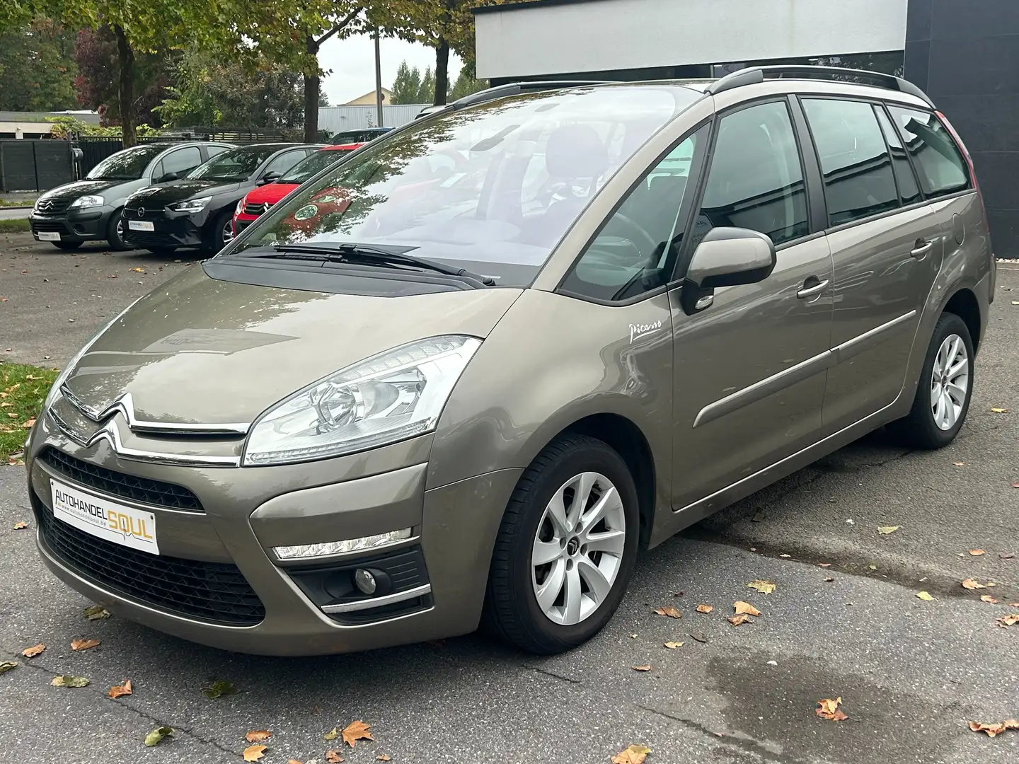 Citroen C4 Picasso 1.6i, 2013, 146.330KM, 7 Plaatsen, 12m garantie Beige - 1