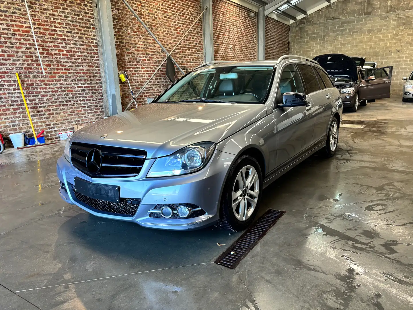 Mercedes-Benz C 200 CDI BE AvantgardeStart/Stop(Problème de moteur) Grau - 2