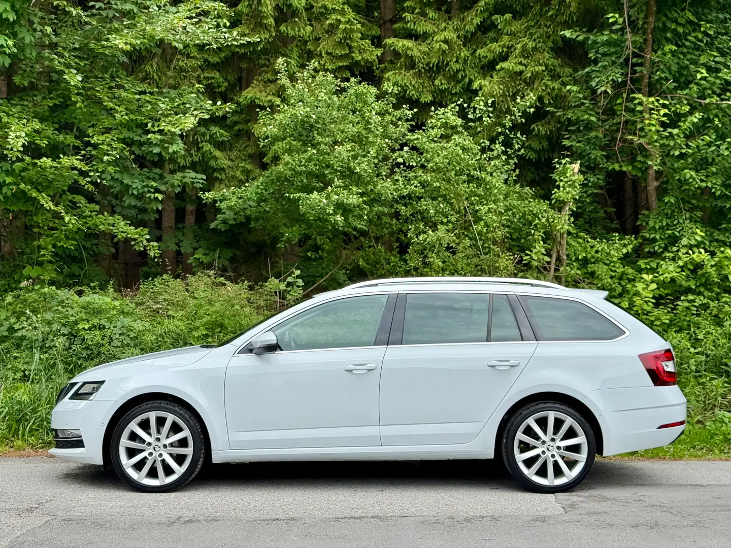 Skoda Octavia Style*VIRTUALCOCKP*ACC*HCAM*TOTWIN*LED*LENKHZ*AHK* Weiß - 2