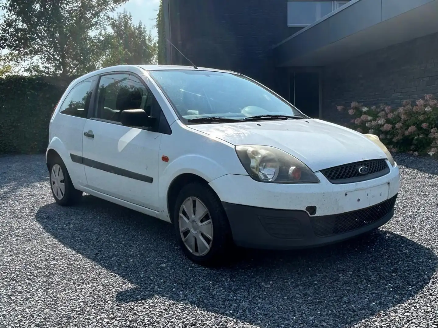 Ford Fiesta Fiesta 1.4 Turbo TDCi Ambiente Bílá - 1