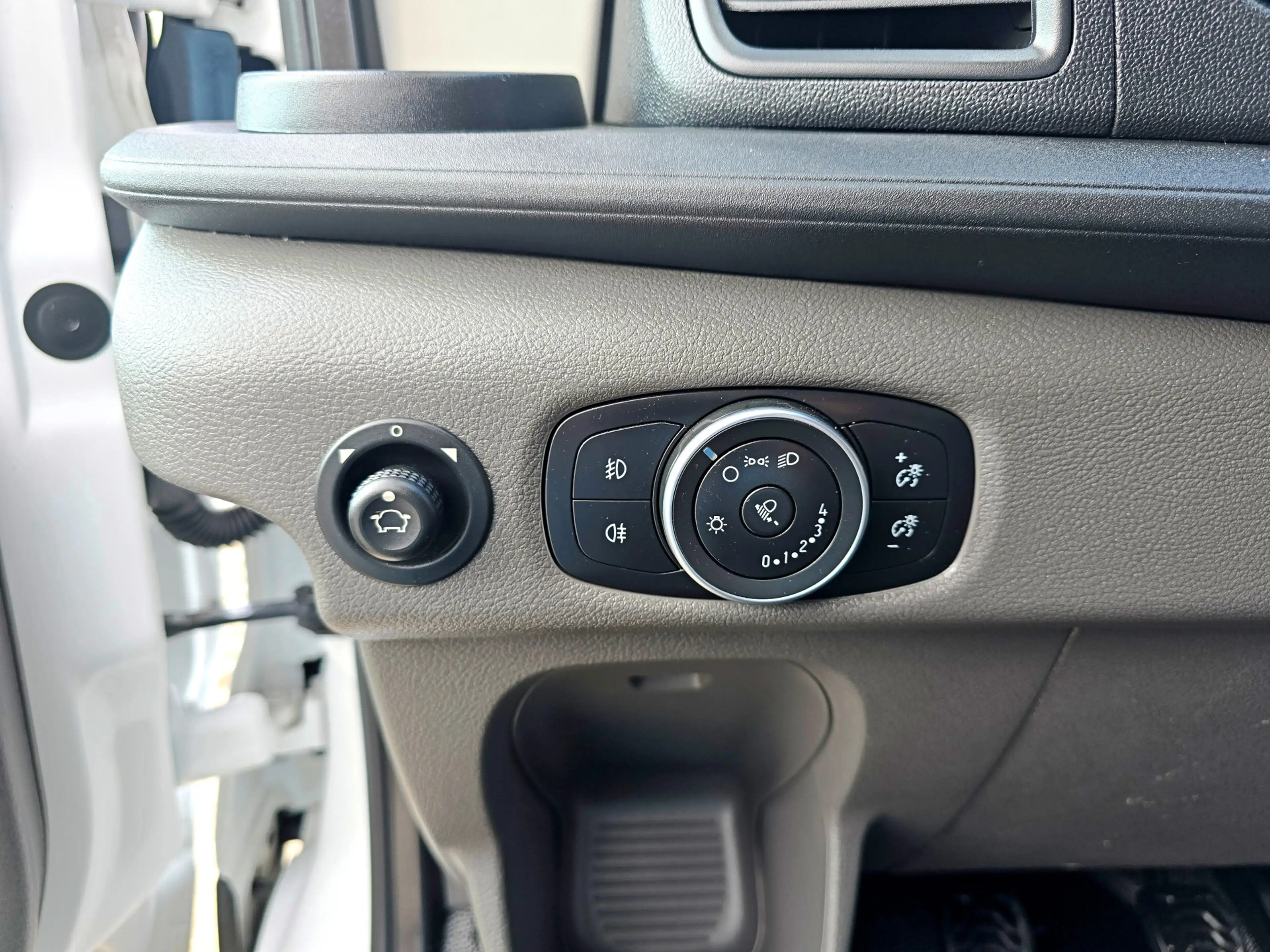 Ford Transit 350 2.0 TDCI L2 H2 - 130 Pk - Euro 6 - Airco - Cru — photo 23