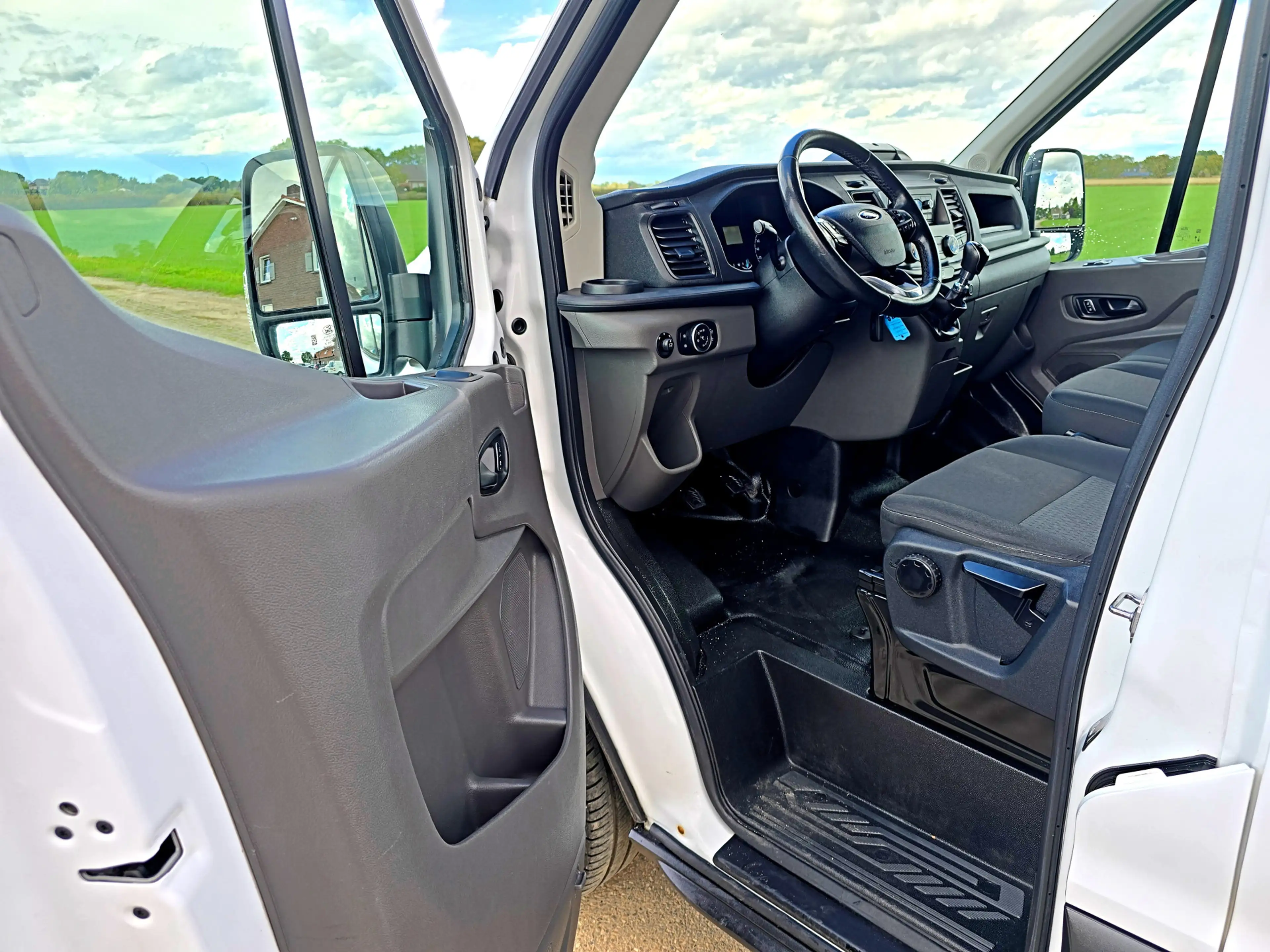 Ford Transit 350 2.0 TDCI L2 H2 - 130 Pk - Euro 6 - Airco - Cru — photo 21