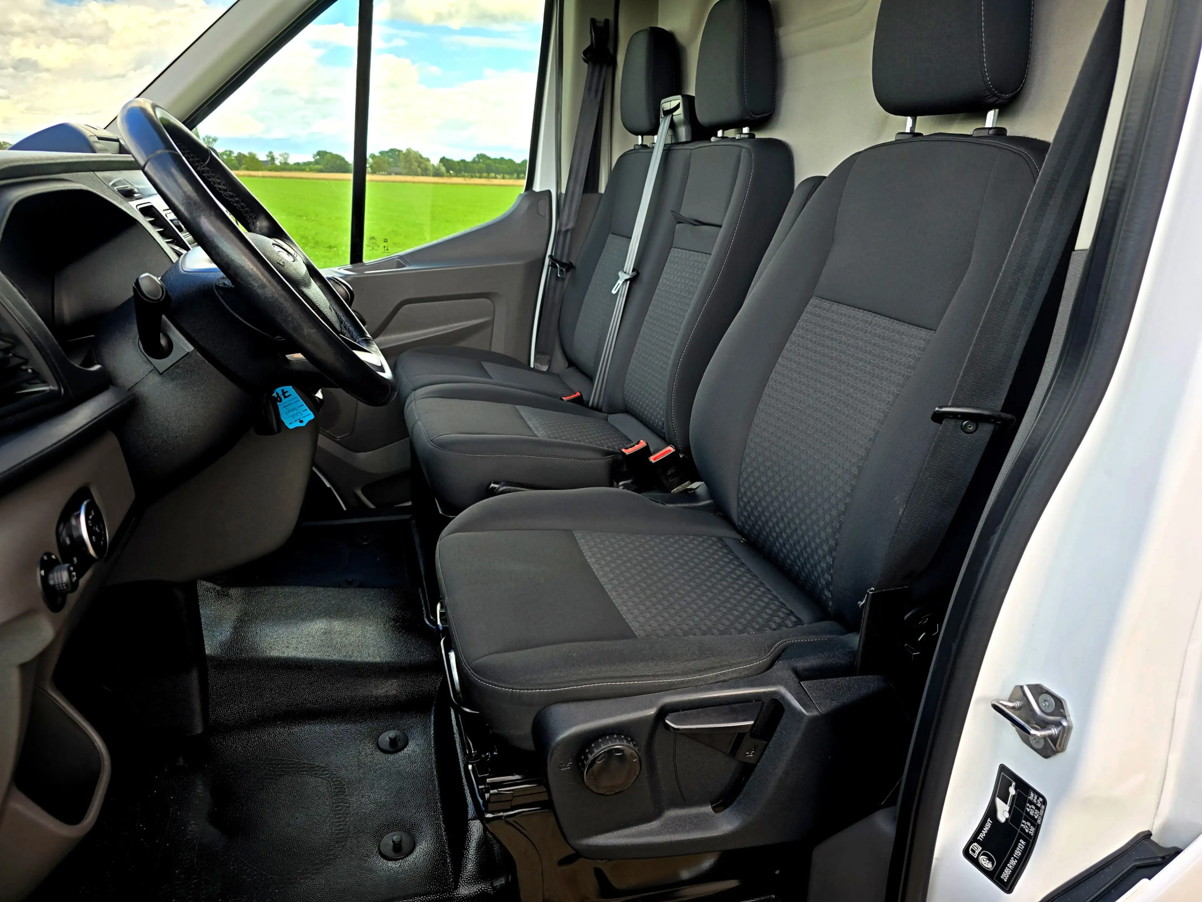 Ford Transit 350 2.0 TDCI L2 H2 - 130 Pk - Euro 6 - Airco - Cru — photo 24