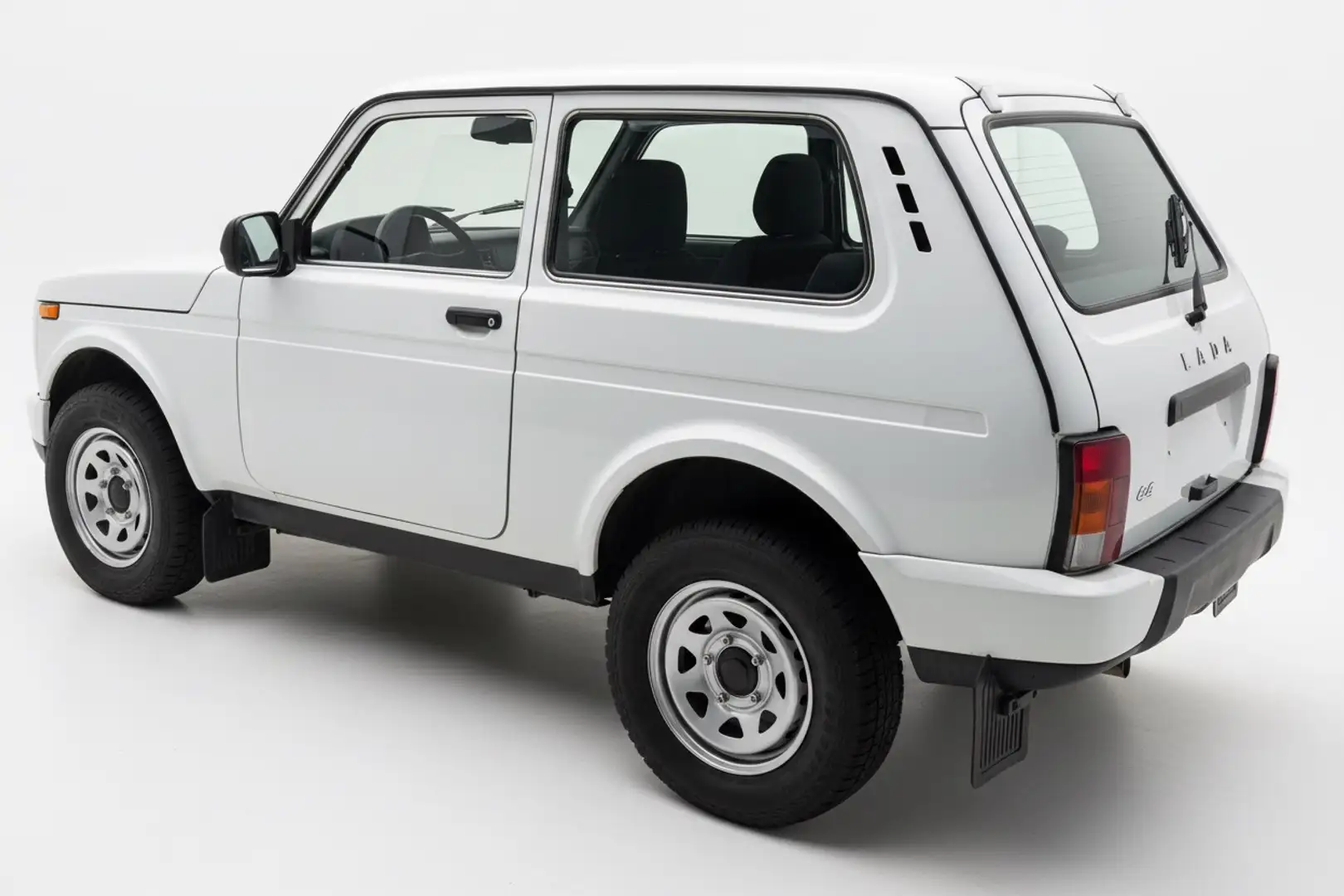 Lada Niva Taiga Weiß - 2