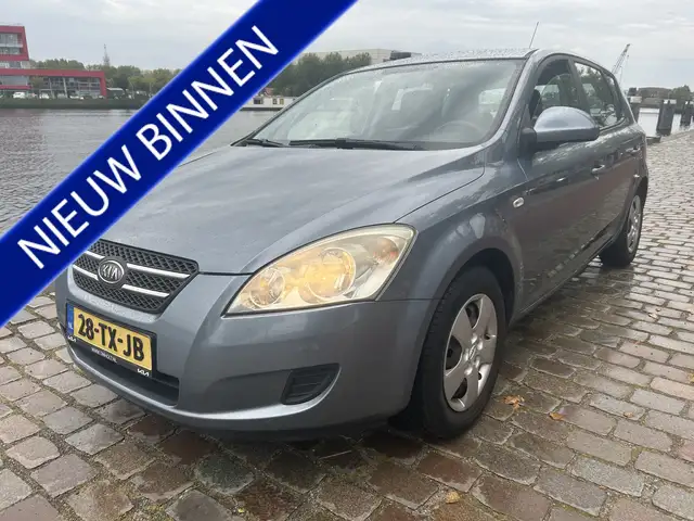 Kia Ceed / cee'd 1.4 X-tra Airco 5 deurs niewe apk