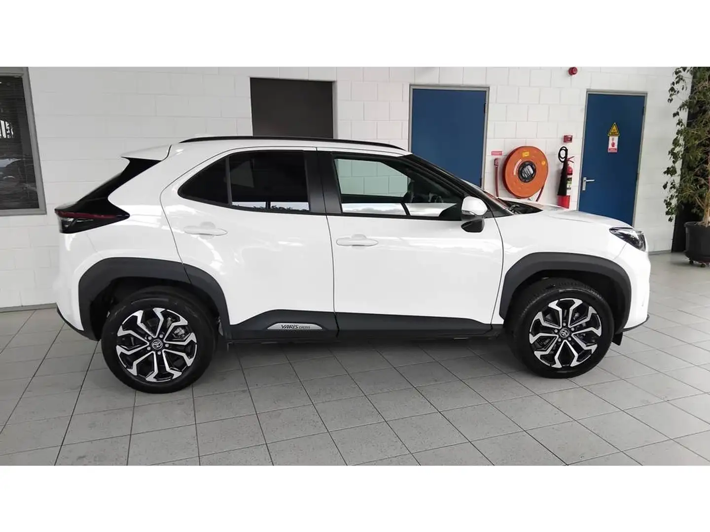 Toyota Yaris Cross 1.5 Apple/Android | Stoel en stuurverw | Keyless | Wit - 2