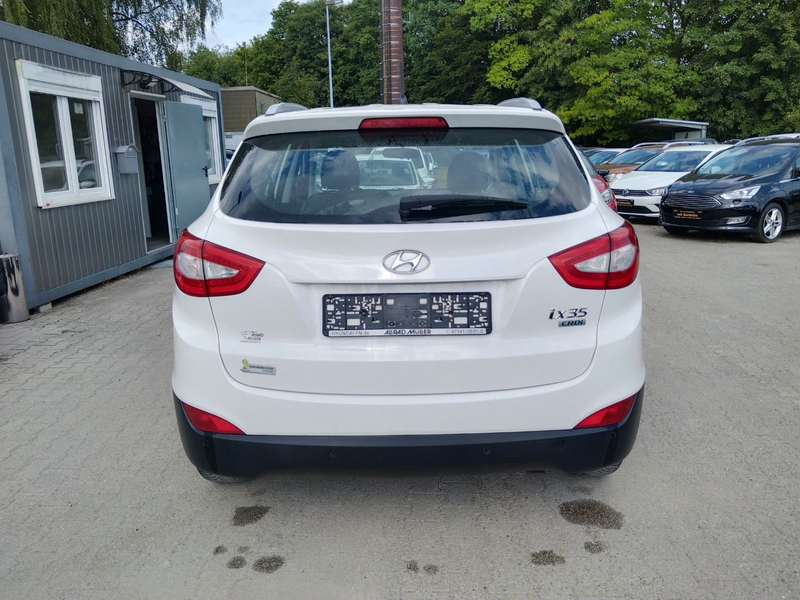 Hyundai iX35 FIFA World Cup Edition 2WD+T.LEDER+SHZ+PDC — photo 6