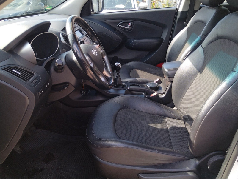 Hyundai iX35 FIFA World Cup Edition 2WD+T.LEDER+SHZ+PDC — photo 10