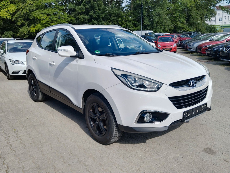 Hyundai iX35 FIFA World Cup Edition 2WD+T.LEDER+SHZ+PDC — photo 3