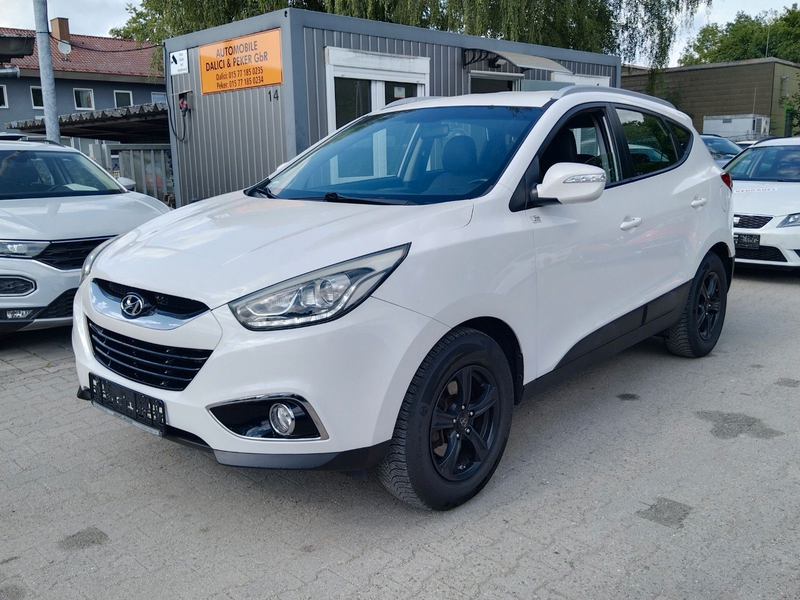 Hyundai iX35 FIFA World Cup Edition 2WD+T.LEDER+SHZ+PDC