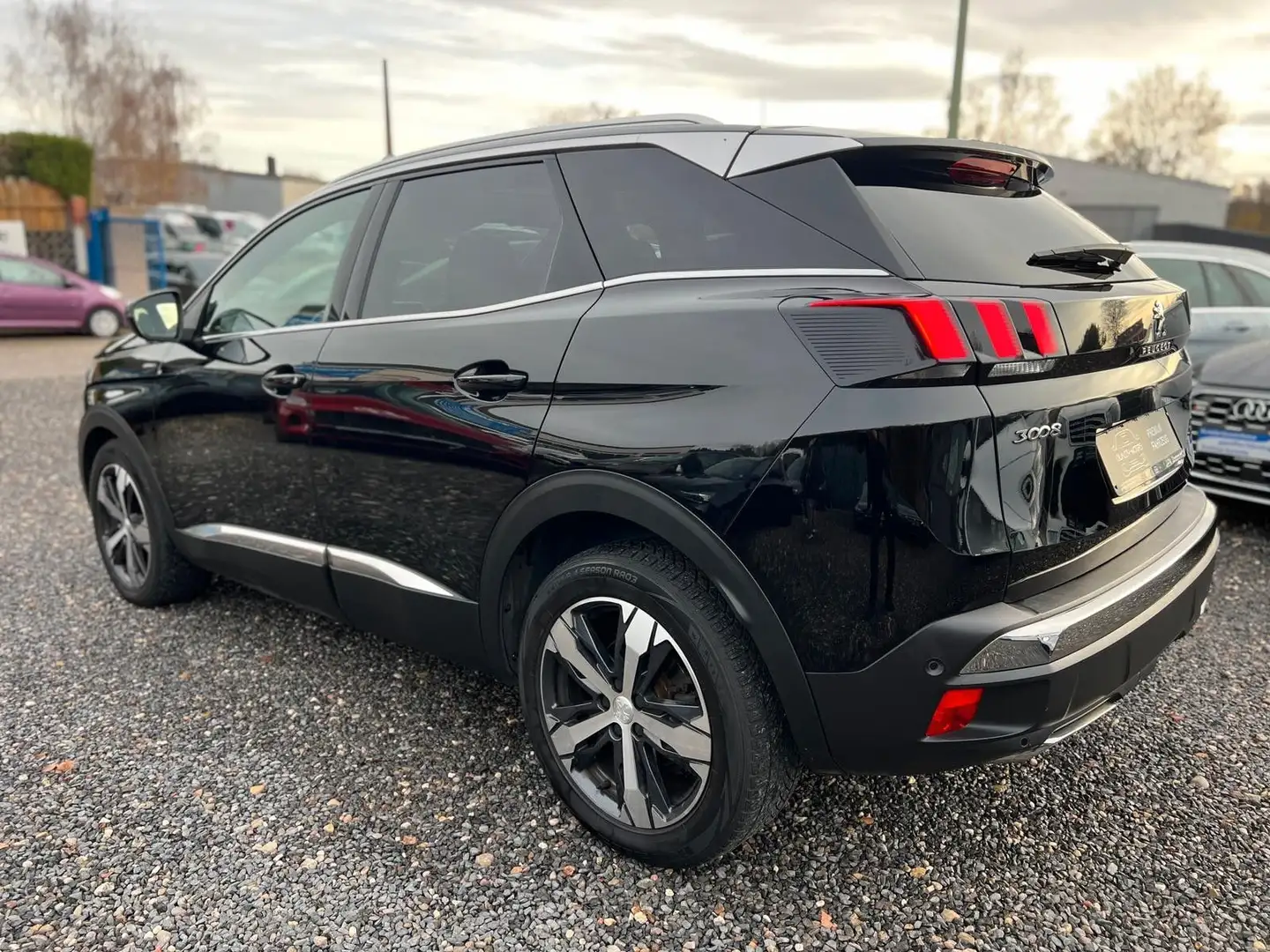 Peugeot 3008 ALLURE GT LINE-100% FULL OPTIONS-PANORAMA Schwarz - 2