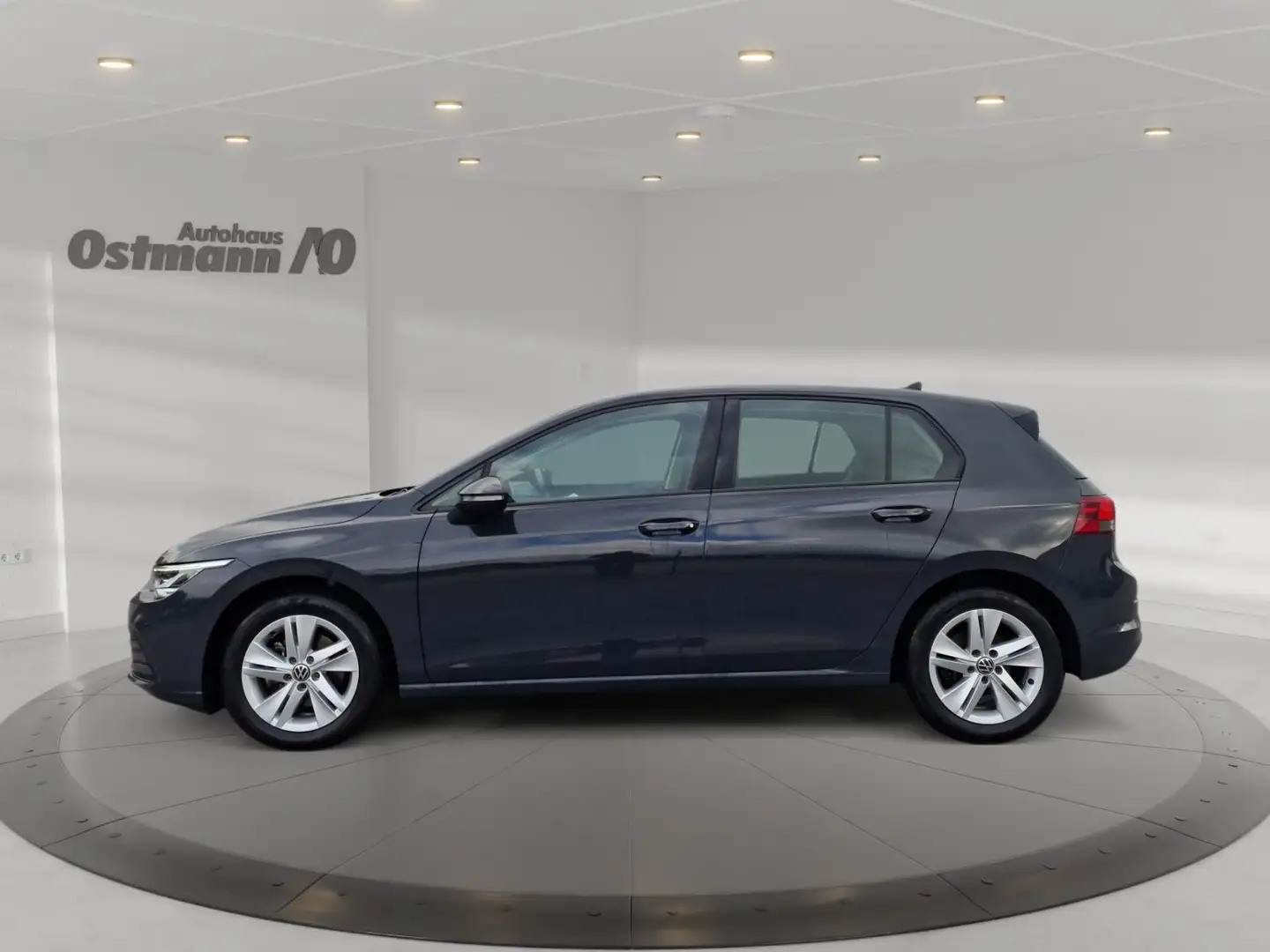 Volkswagen Golf VIII 1.5 TSI Life KlimaA LED LM Navi PDC Grau - 2