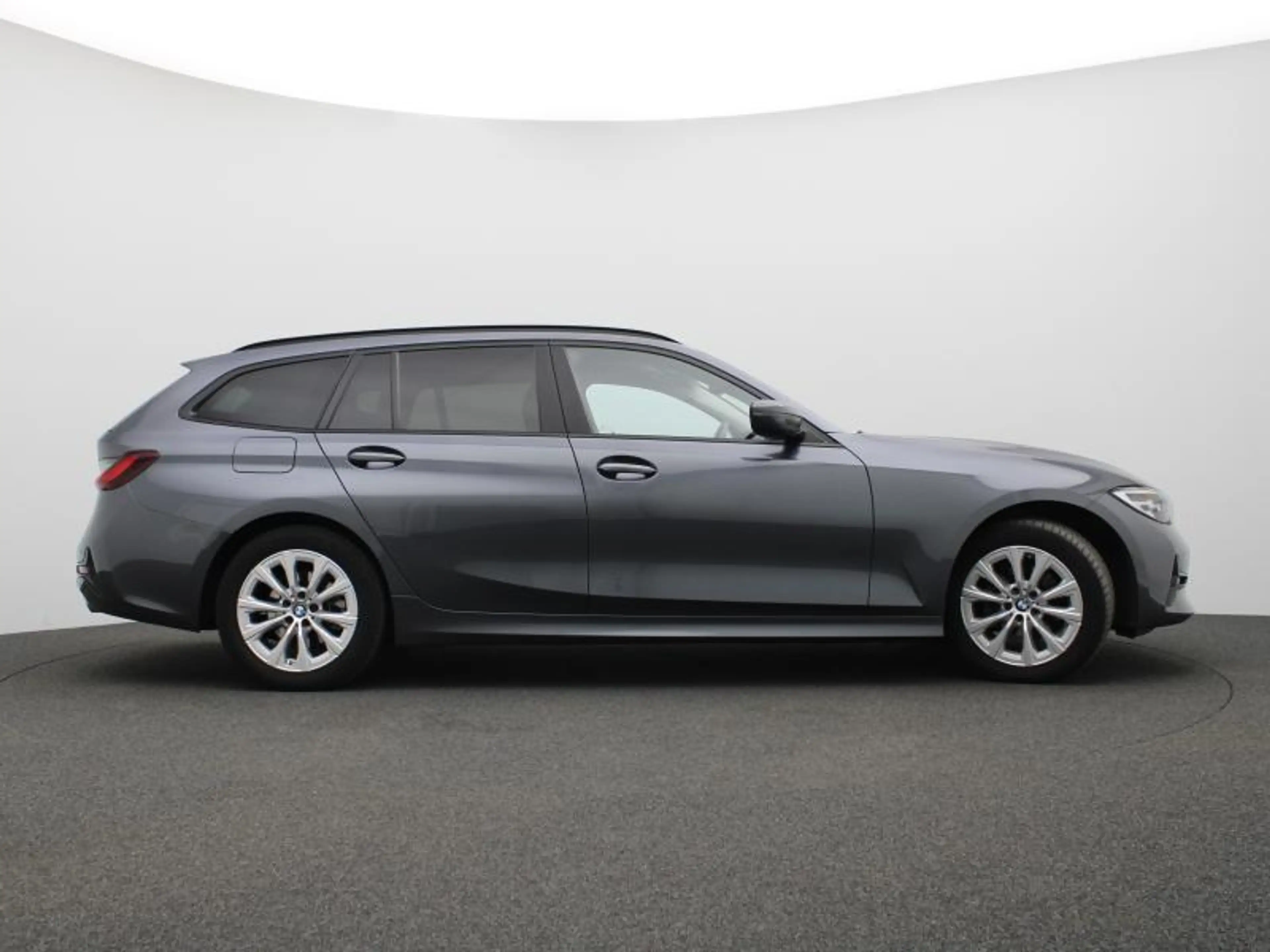 BMW 316 d-Touring — photo 3