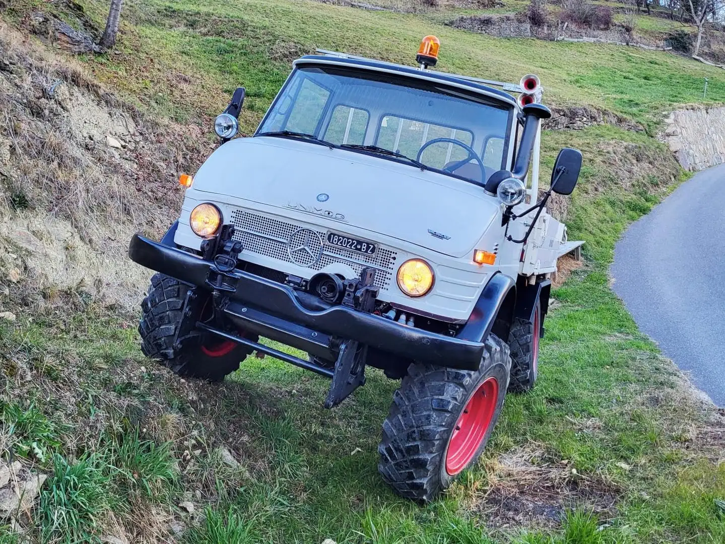 Mercedes-Benz 400 Unimog 406 Weiß - 1