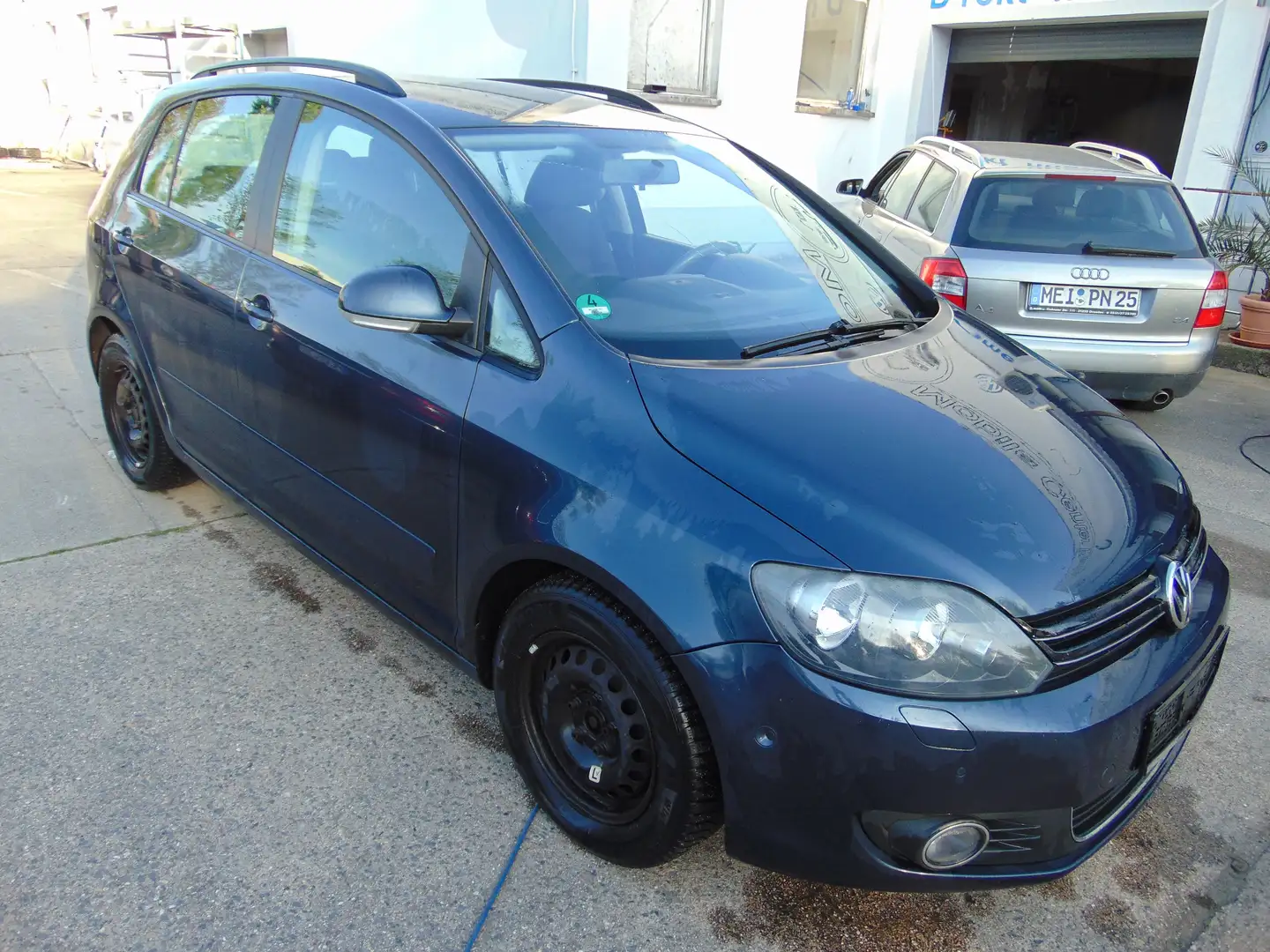 Volkswagen Golf Plus Comfortline/Kliaauto/PDC/SHZ/el.Einparkhilfe Синій - 1