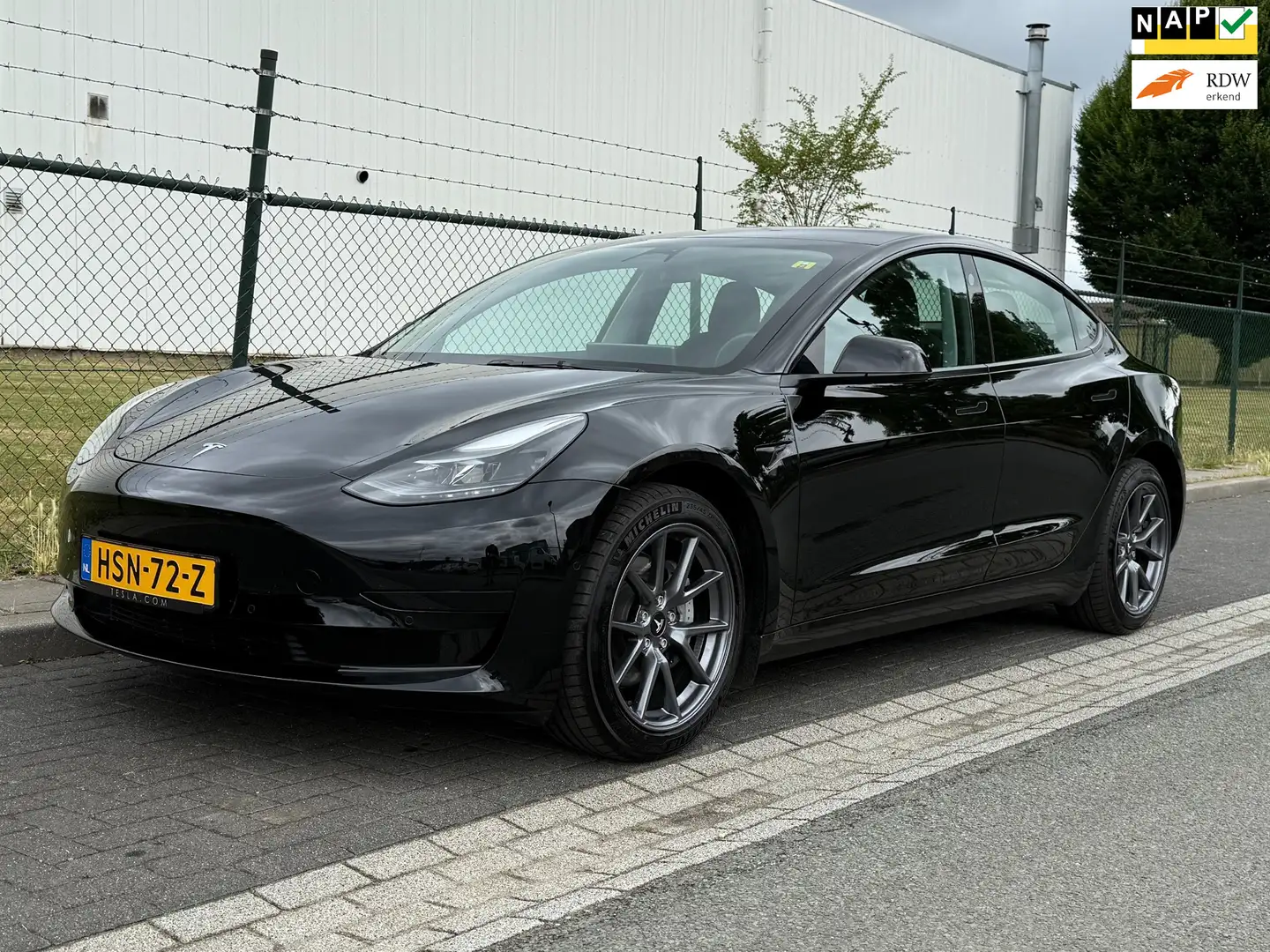 Tesla Model 3 Standard RWD Plus 60 kWh Zwart - 1