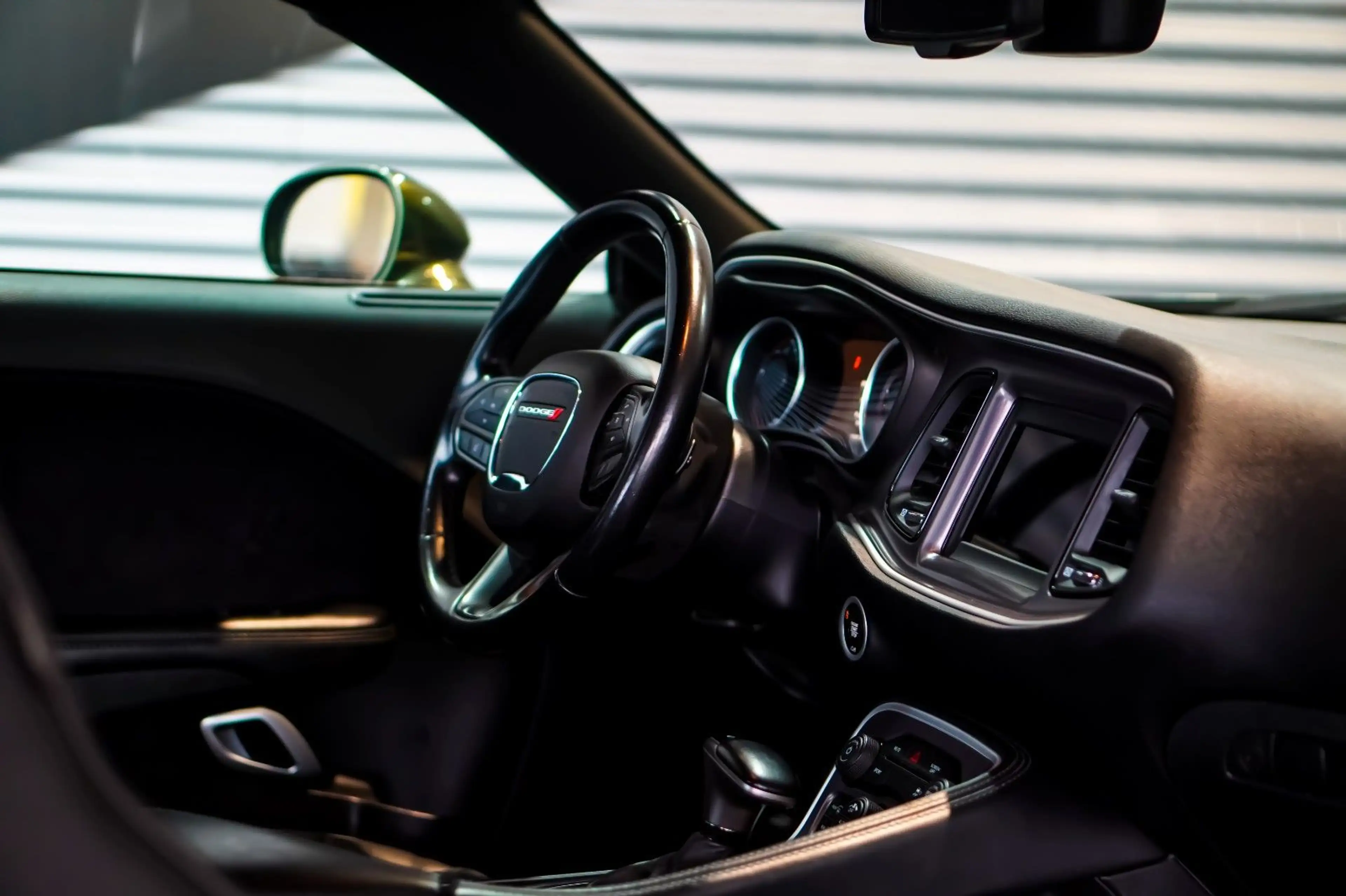 Dodge Challenger 3.6L SXT /RFK/CARPLAY/WIDEBODY — photo 14