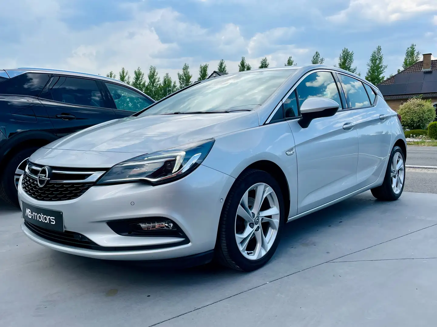 Opel Astra 1.6 CDTi Innovation*1er PROP*CAMERA*NAVI*GARANTIE Zilver - 2