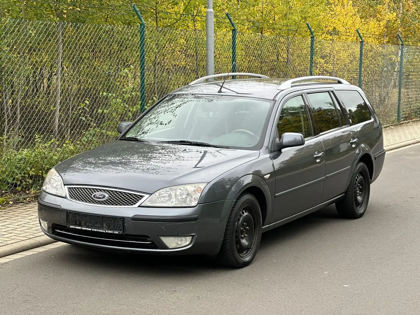 Ford Mondeo Mondeo 2.0 Turnier TDCi DPF Ambiente Gris - 1