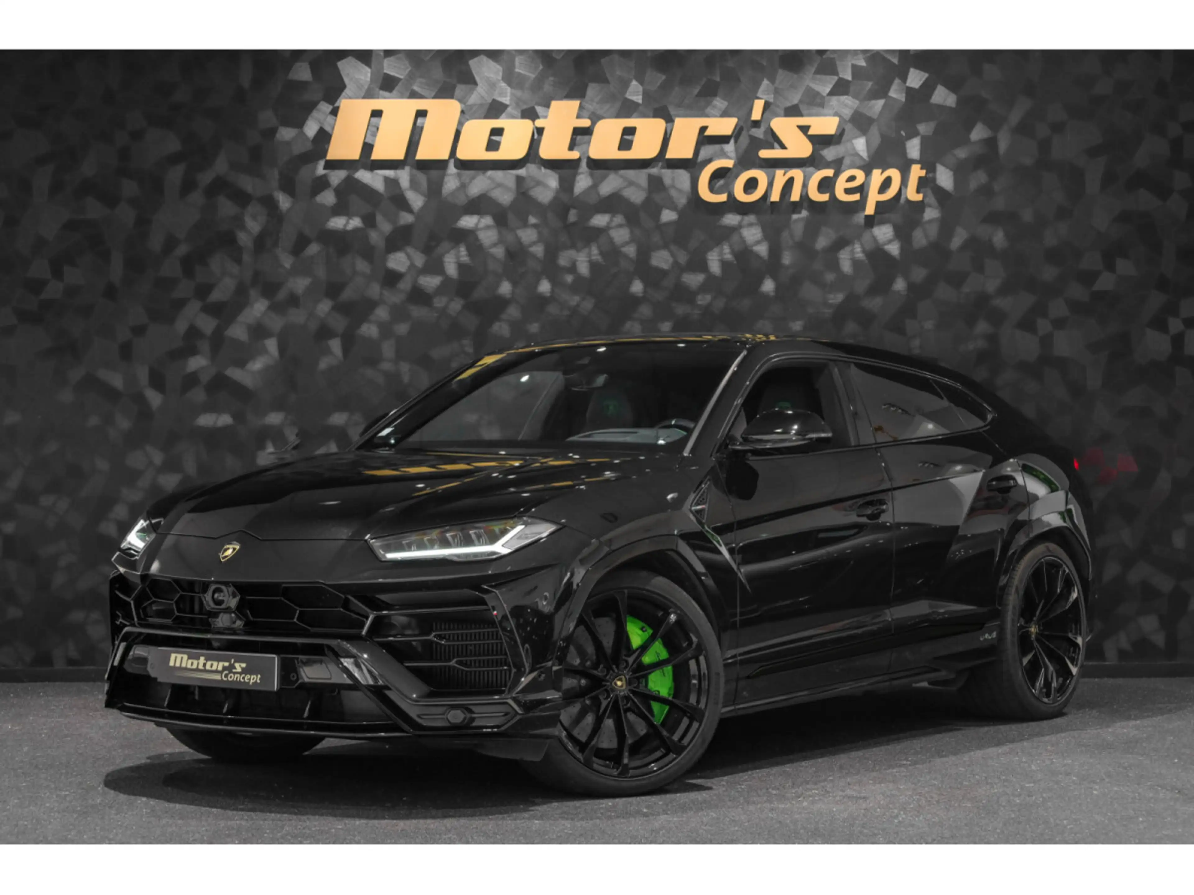 Lamborghini Urus V8 - NERO HELENE METALLIC