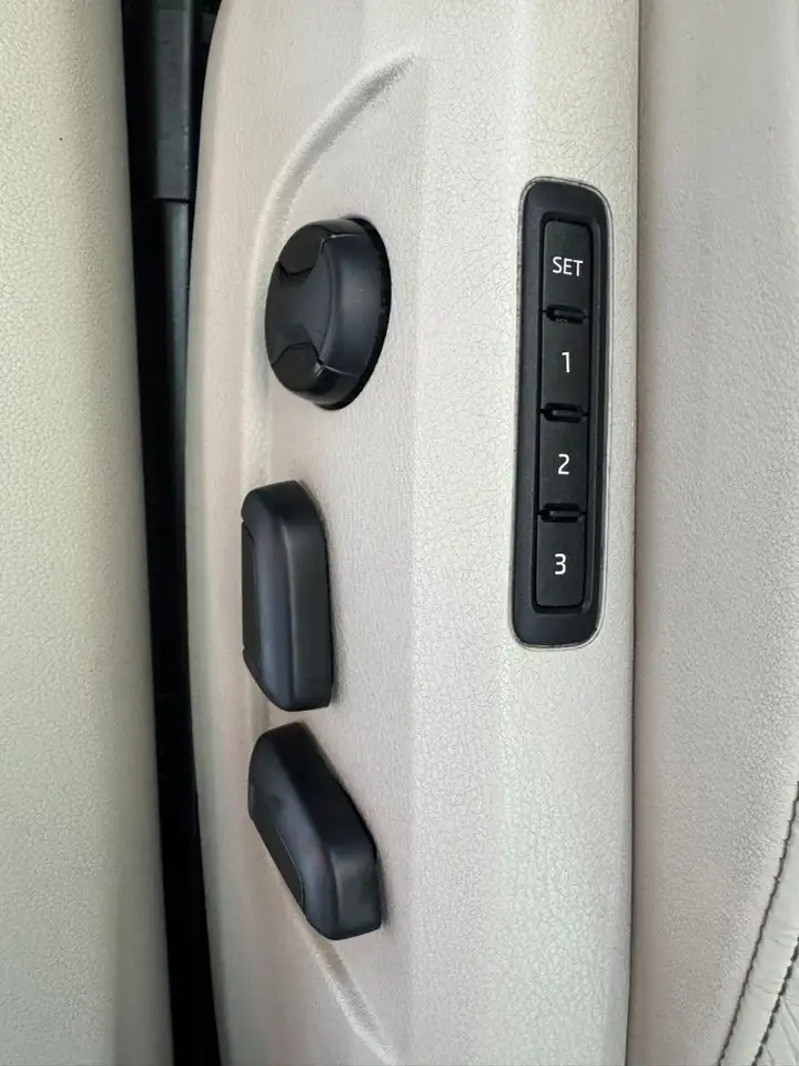 Skoda Superb 2.0 TDI DSG,4x4,L&K,STANDH,SITZKL.MATRIX, миниатюра 19