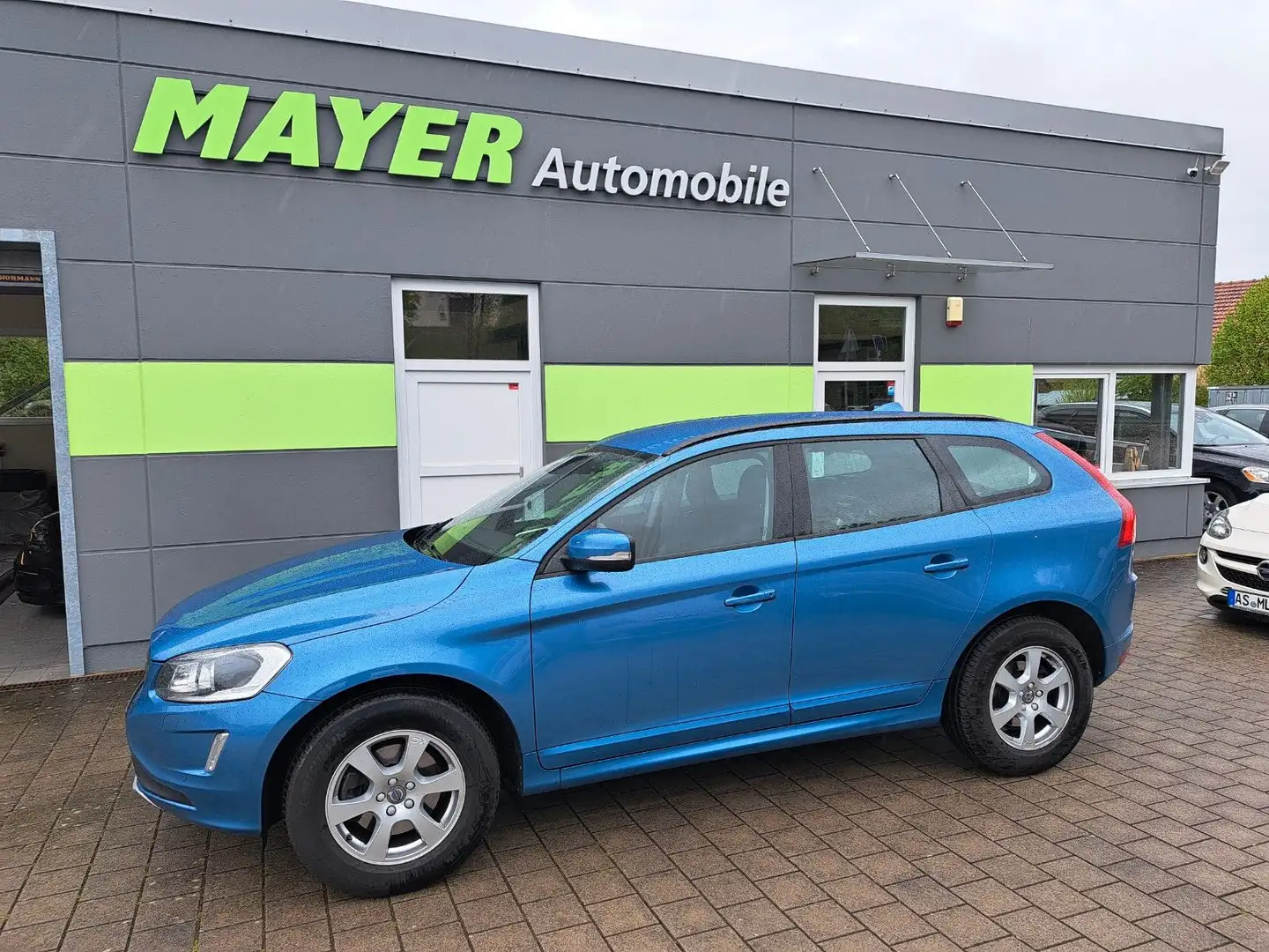 Volvo XC60 XC60 Kinetic 2WD "Navi-Xenon-Kindersitze" Bleu - 1