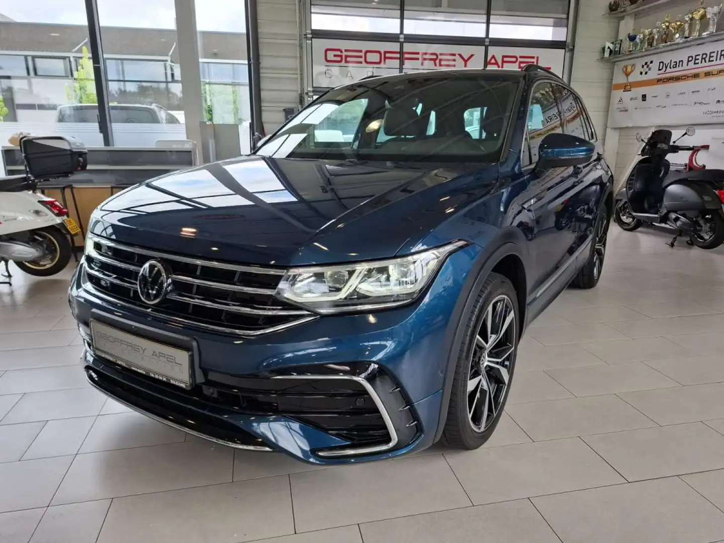 Volkswagen Tiguan 2.0 TDI 200 R-Line, DSG,4MOTION,Matrix, CAMERA 360 Bleu - 1