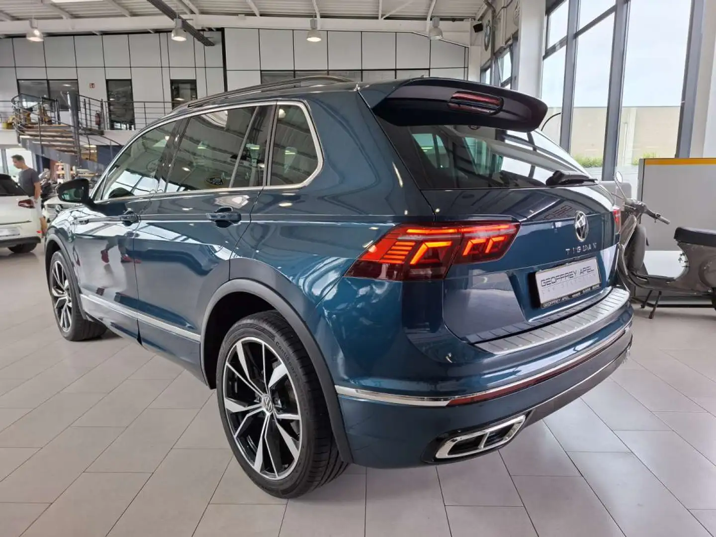 Volkswagen Tiguan 2.0 TDI 200 R-Line, DSG,4MOTION,Matrix, CAMERA 360 Bleu - 2