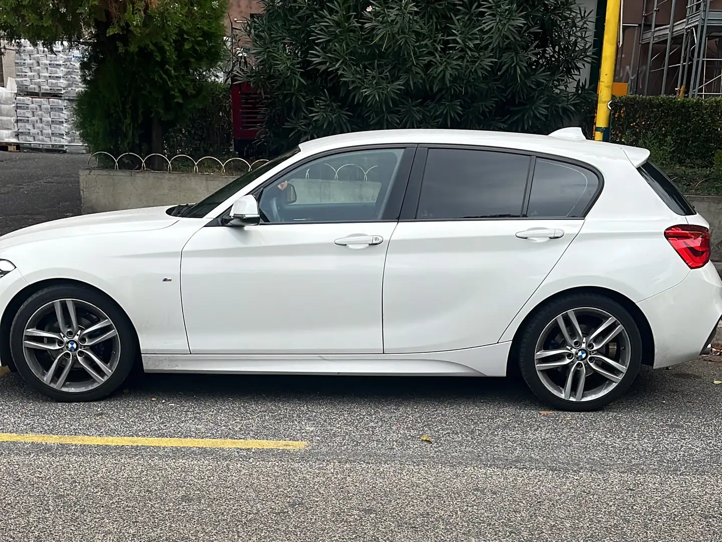 BMW 118 Serie 1 F/20-21 2015 118d 5p Msport auto Blanco - 2