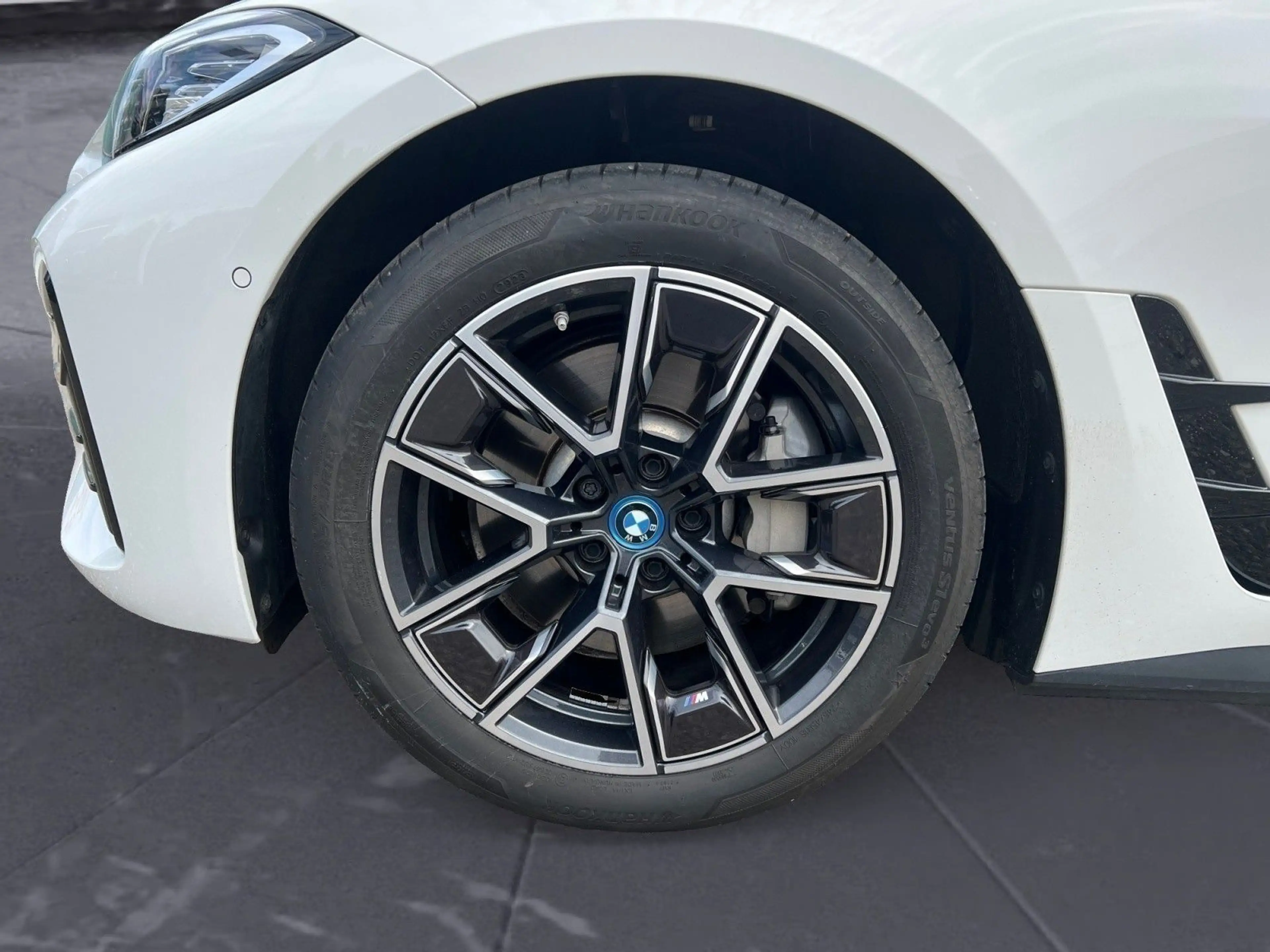 BMW i4 eDrive40 M Sportpaket Navi Tempom.aktiv Sitzh — photo 9