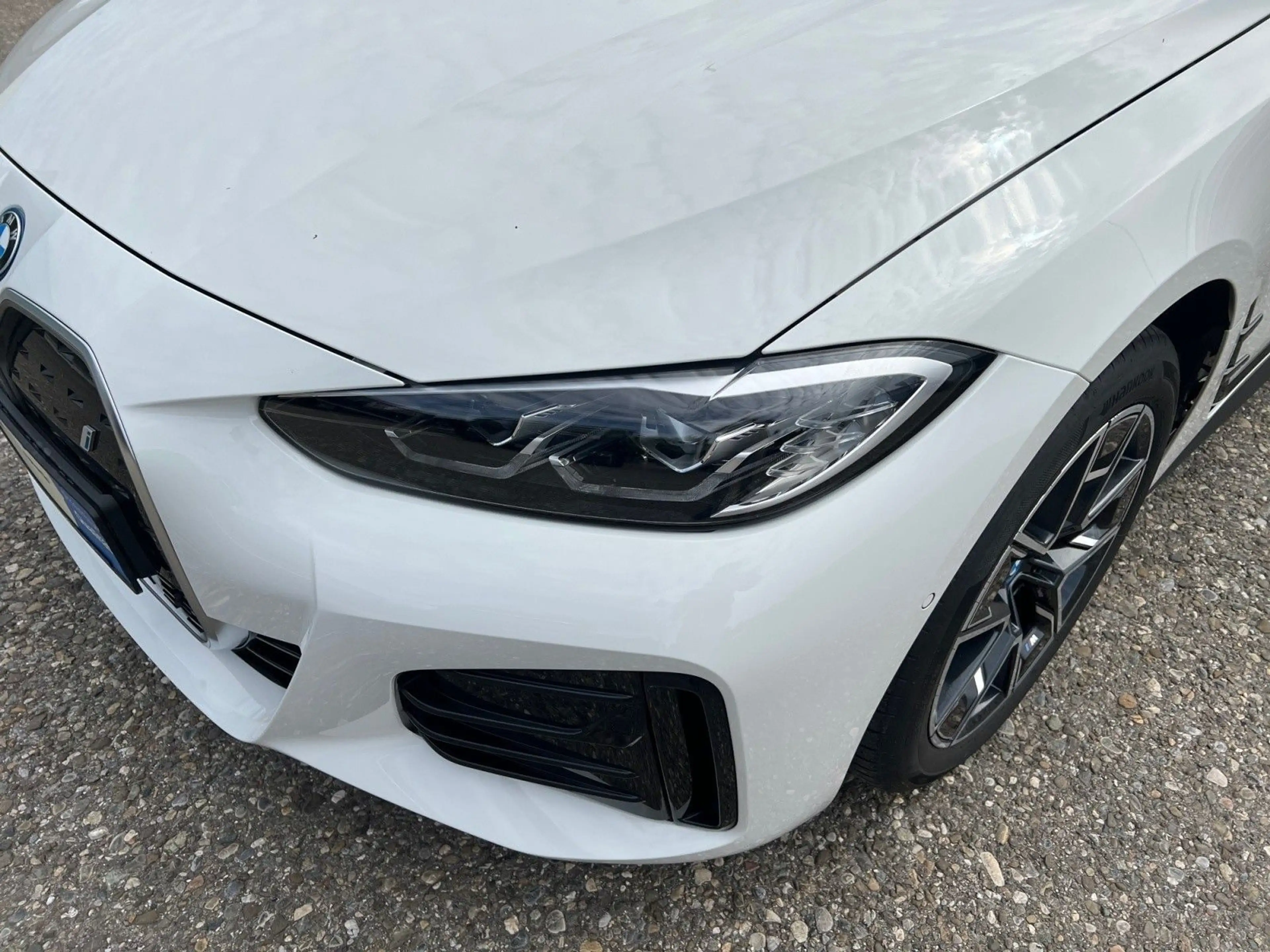 BMW i4 eDrive40 M Sportpaket Navi Tempom.aktiv Sitzh — photo 12