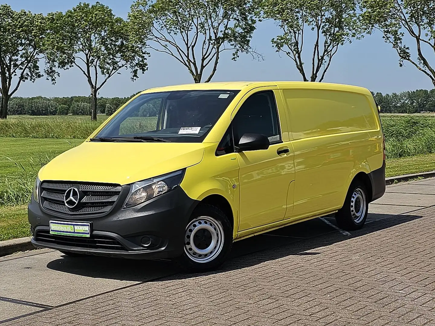 Mercedes-Benz Vito 114 CDI LONG PRO Geel - 2