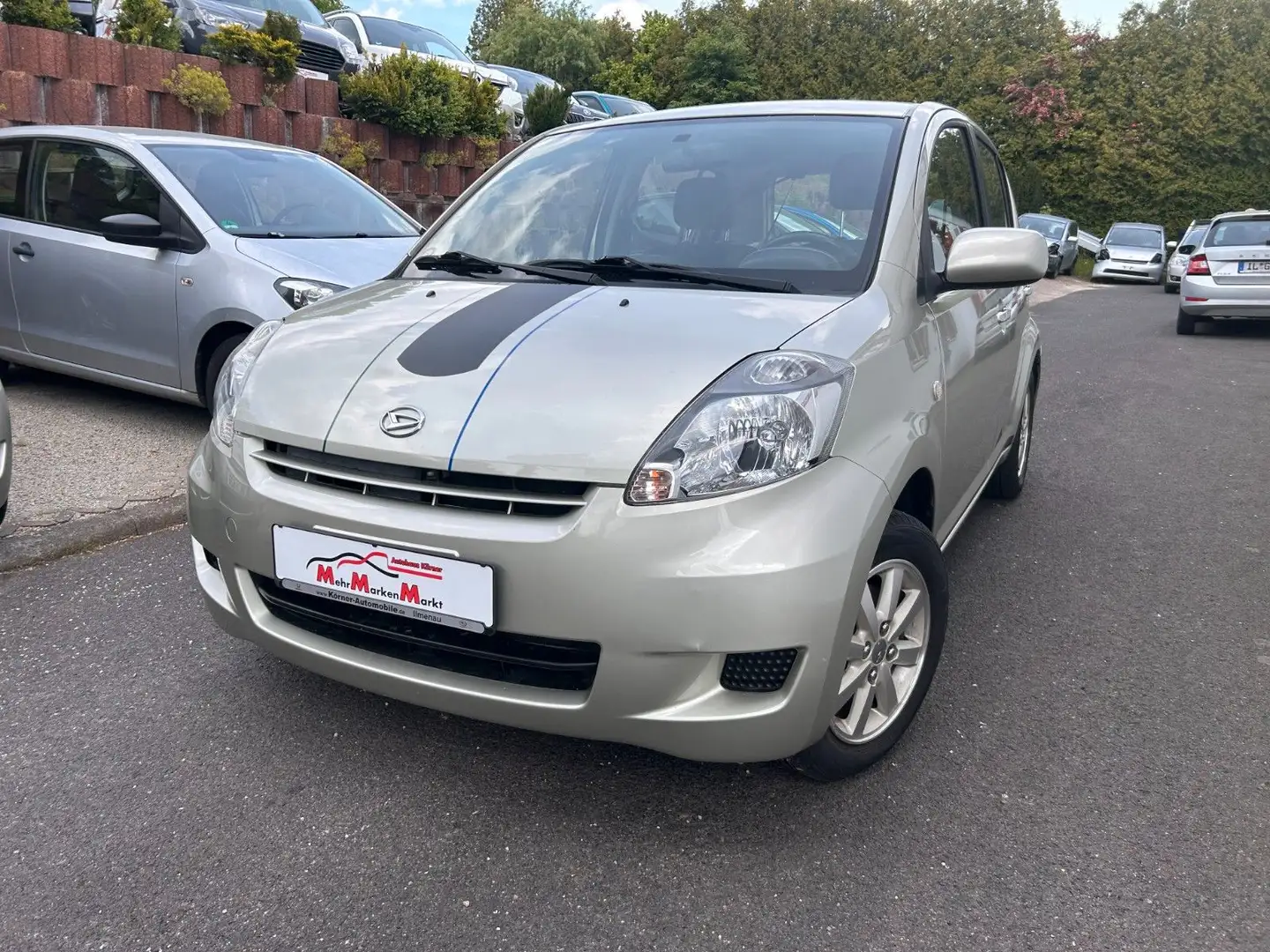 Daihatsu Sirion 1.3+ WR Silber - 1