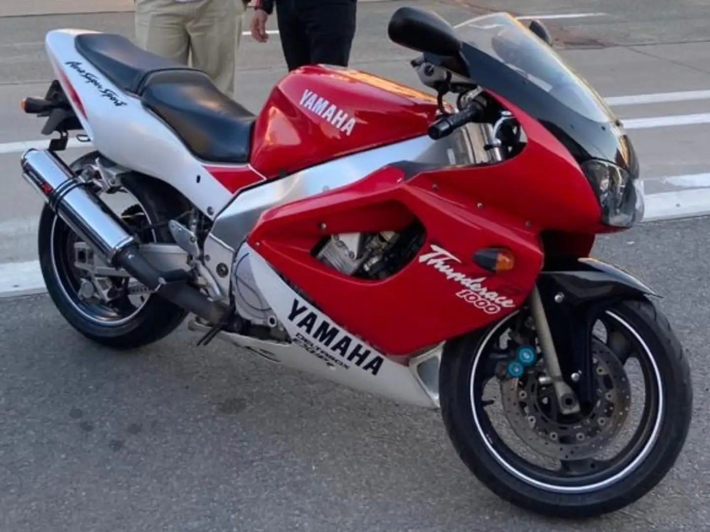 Yamaha YZF 1000 YZF1000R Thunderace Kırmızı - 1