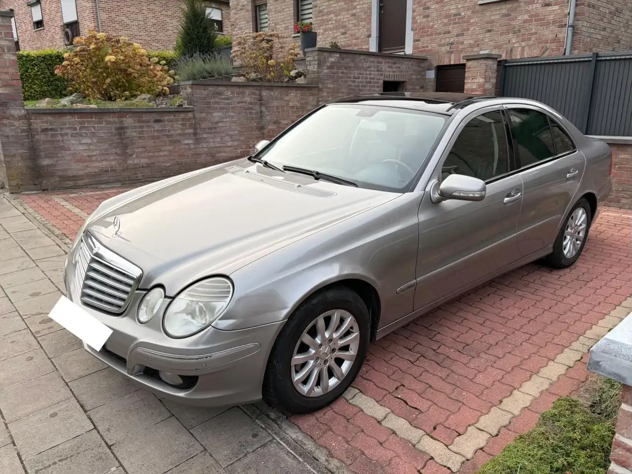 Mercedes-Benz E 220