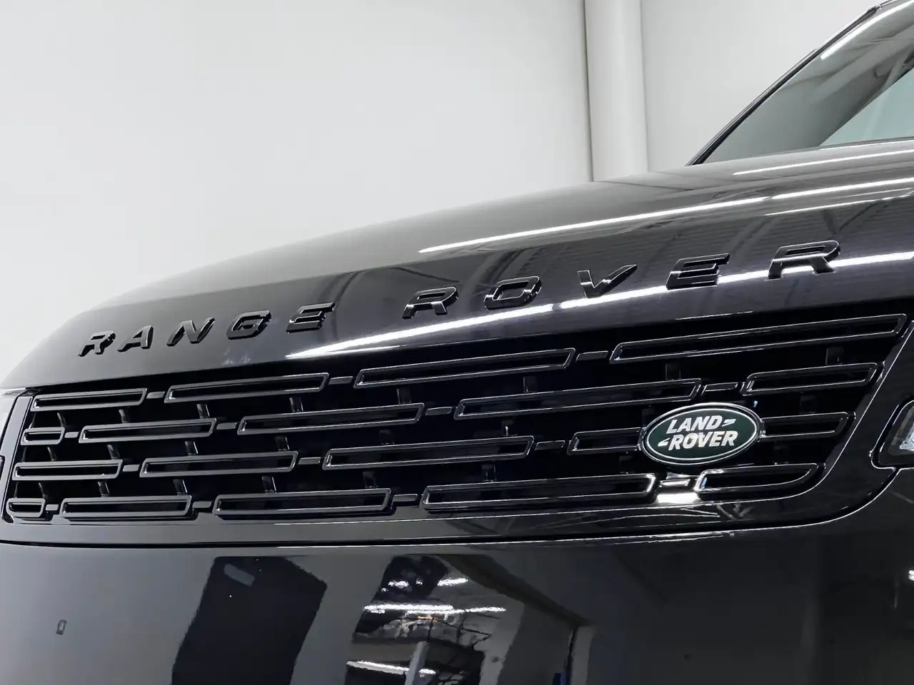 Land Rover Range Rover Sport снимка Land Rover Range Rover Sport