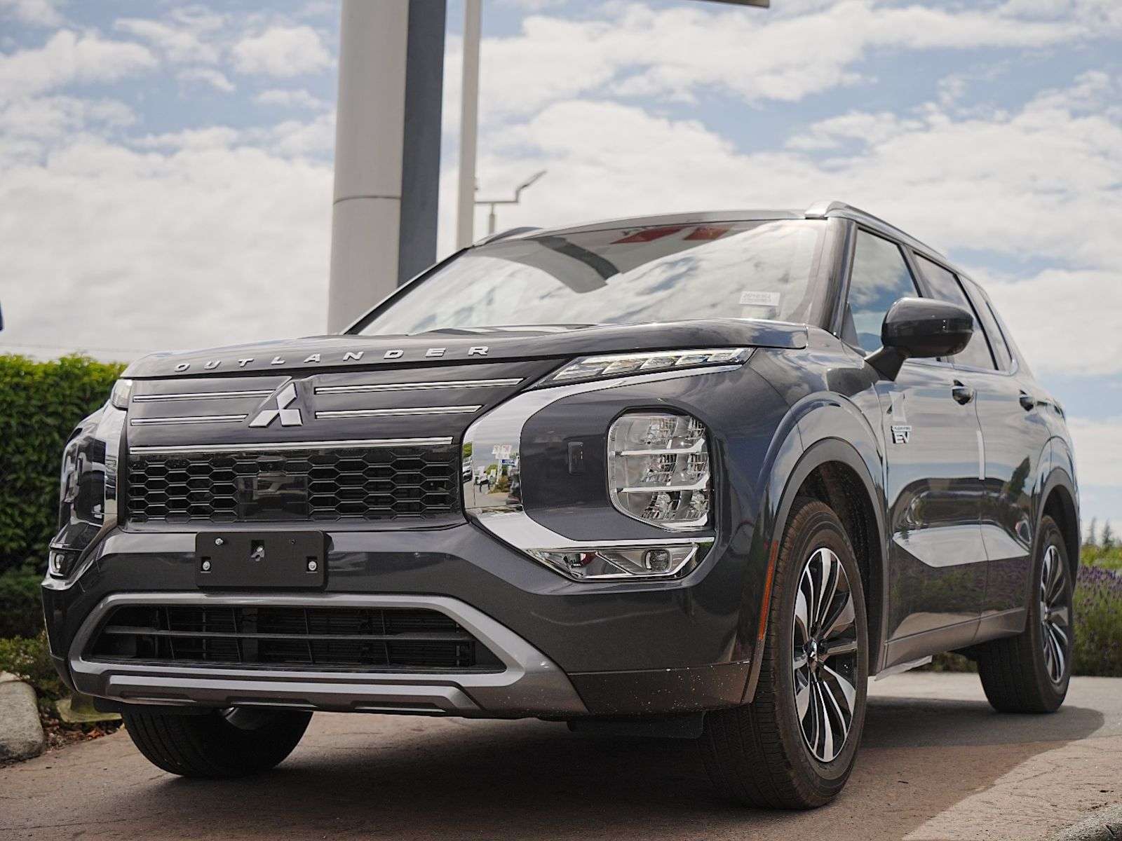 2026 Mitsubishi Outlander PHEV