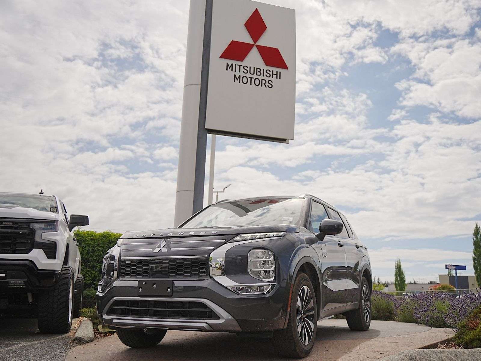 2026 Mitsubishi Outlander PHEV