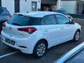 Hyundai i20 blue Style nur 54500km7/HU NEU/PDC/SPURHALTE Weiß - thumbnail 3