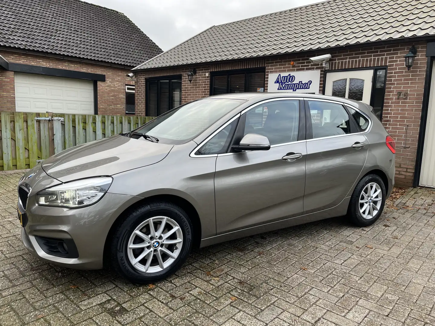 BMW 216 2-serie Active Tourer 216i Centennial Executive Na Grijs - 2