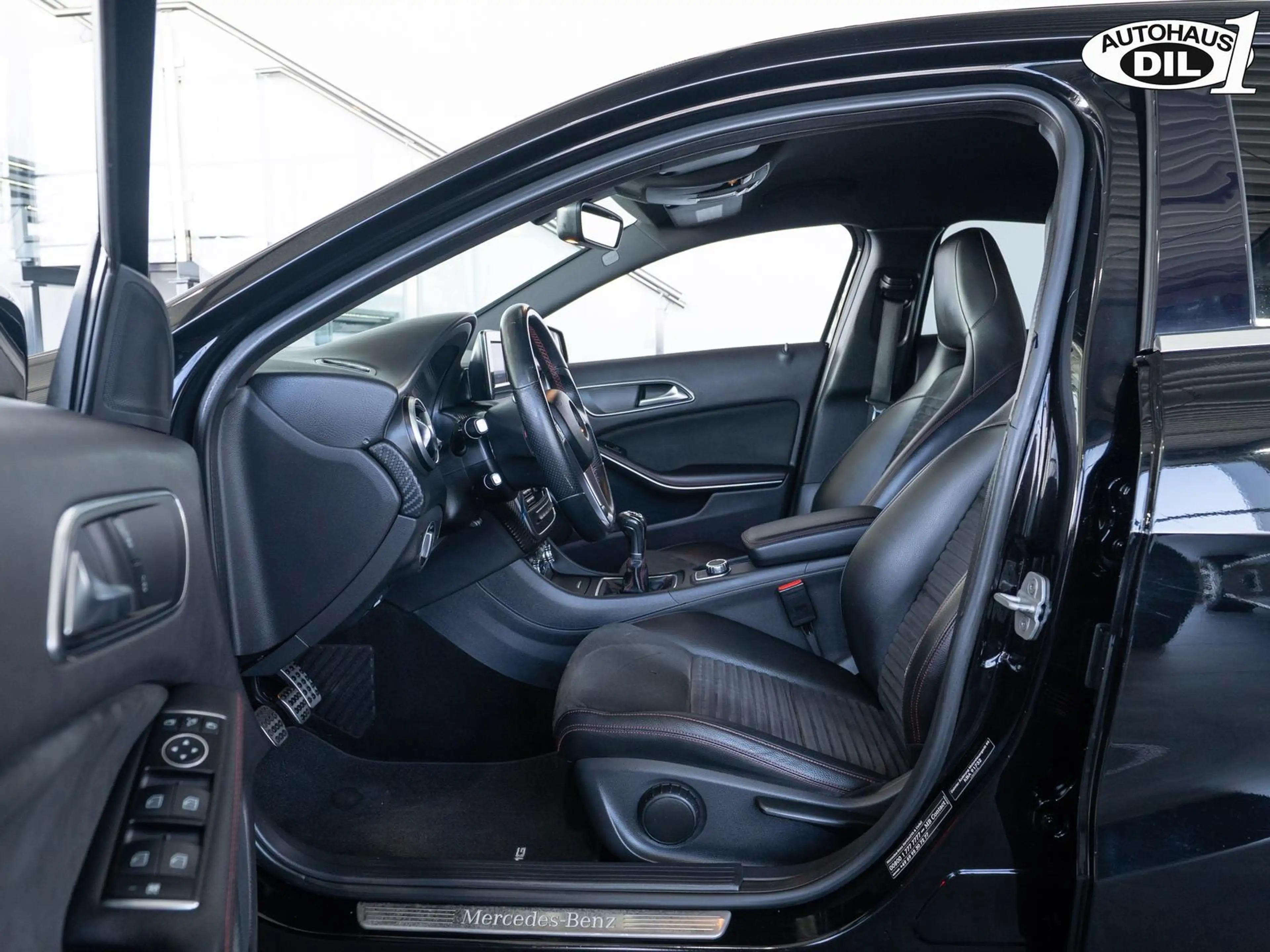 Mercedes-Benz A 200 CDI *1.HAND* AMG Line + AMG Styi * BI-XE* — photo 9