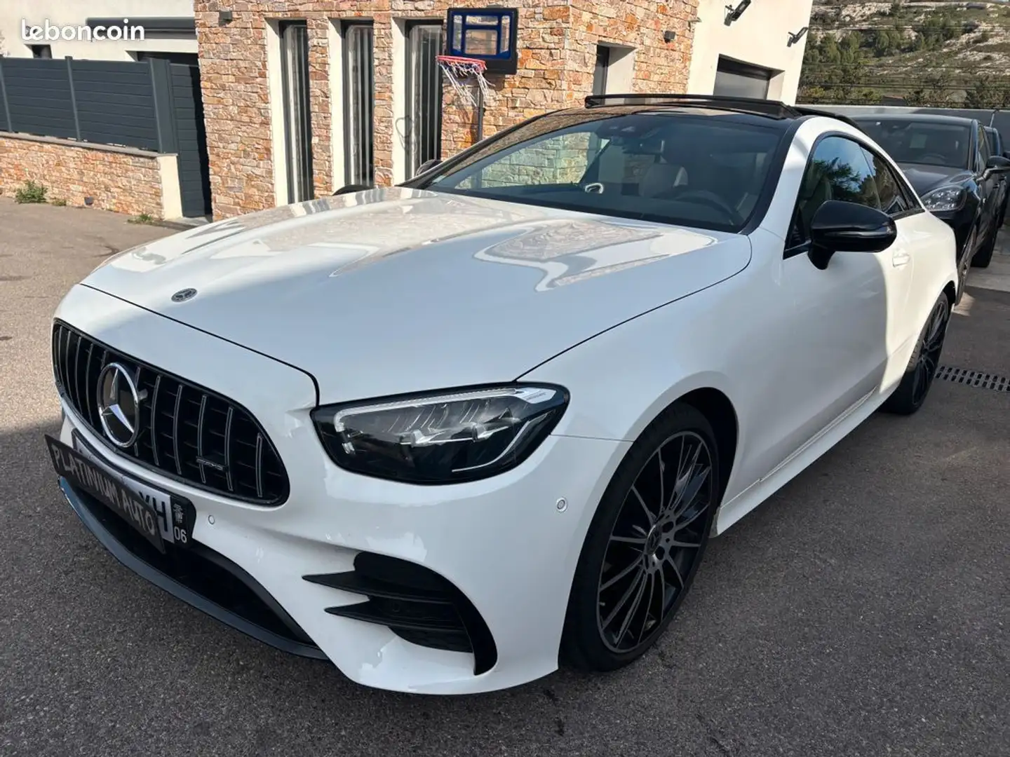 Mercedes-Benz E 220 Mercedes v (2) coupe 220d 9g-tronic amg line Blanc - 2